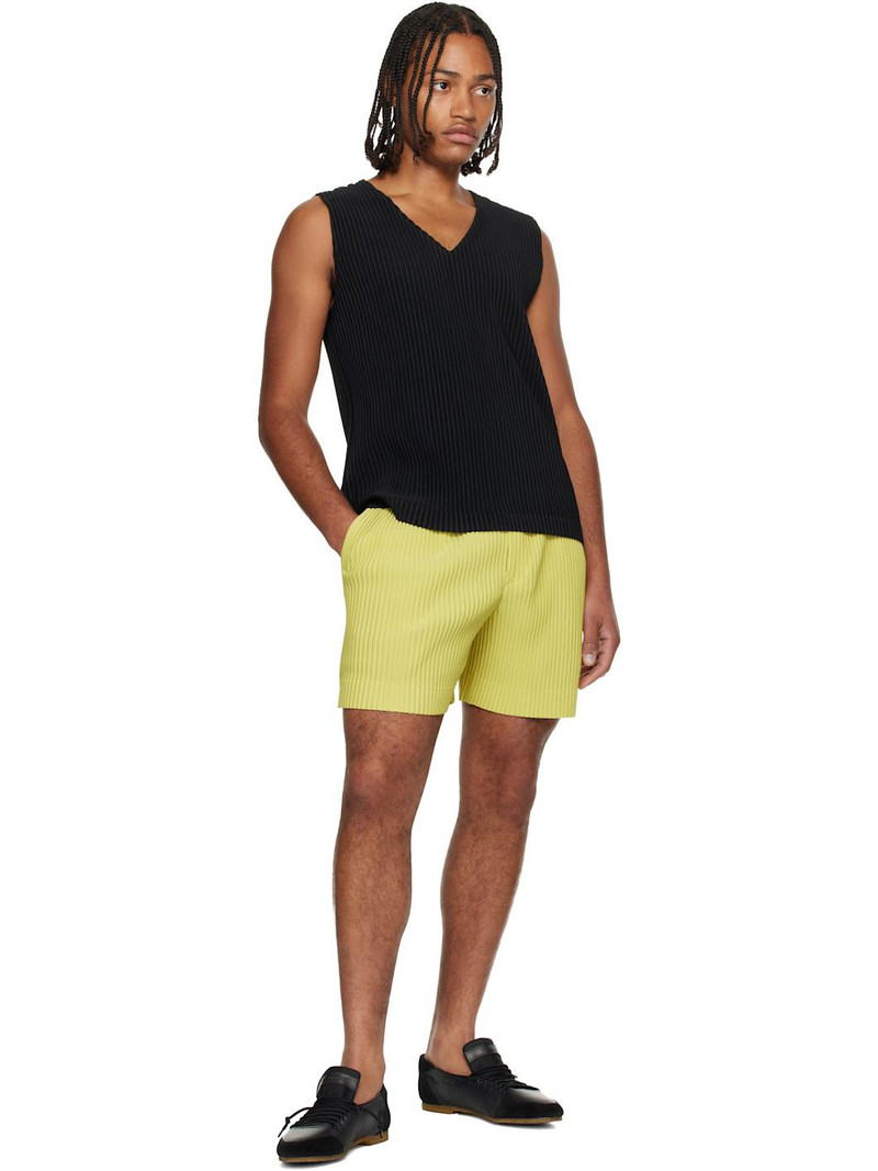 ISSEY MIYAKE Yellow Monthly Color July Shorts outlook
