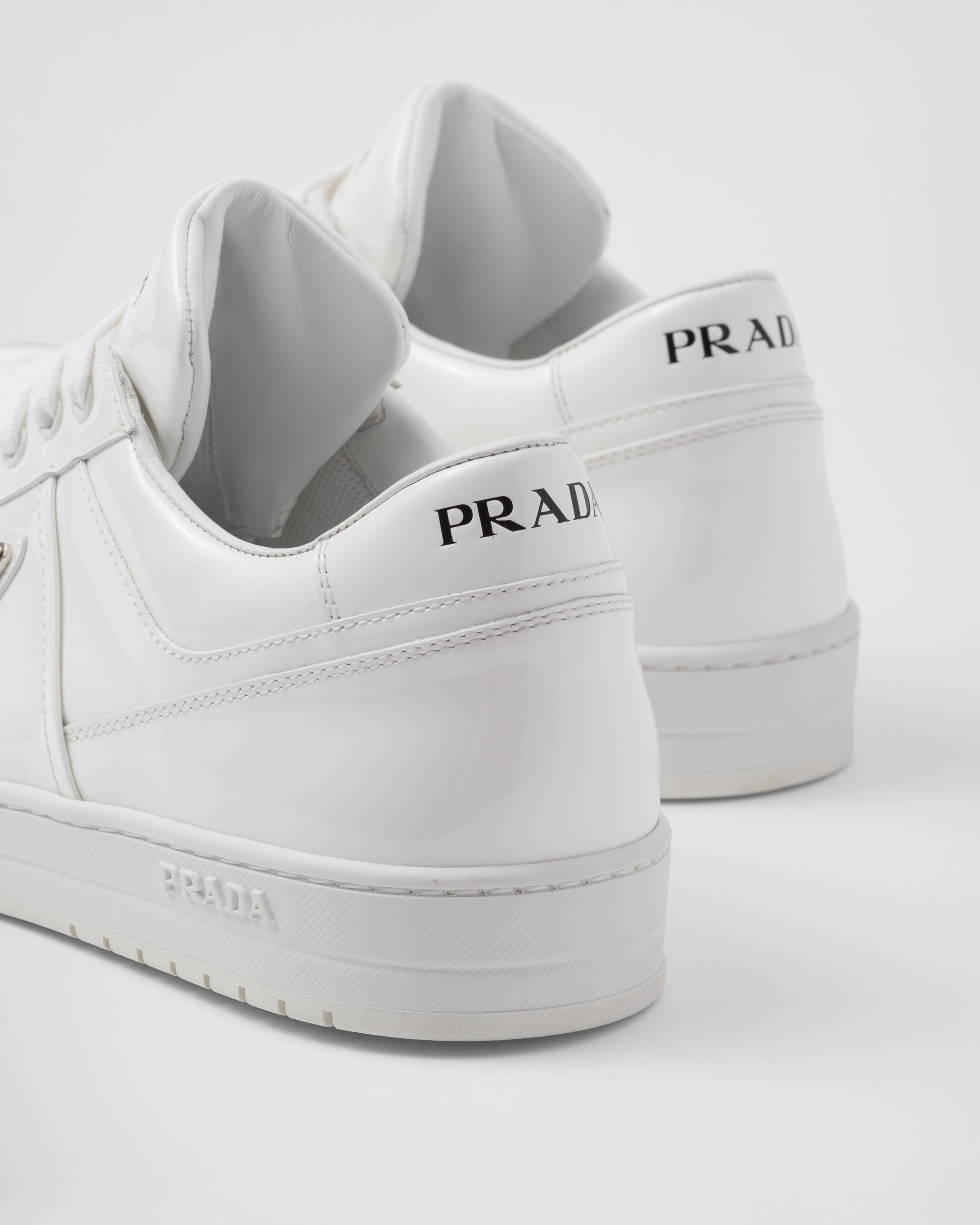 069 (2EE364 F0967) PRADA｜SNEAKERS