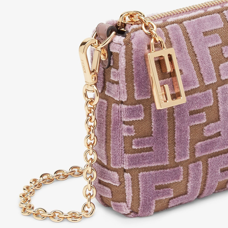 FENDI Baguette Pouch outlook