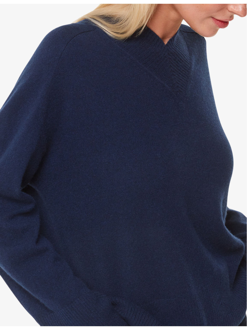 V-neck relaxed-fit cashmere jumper 3