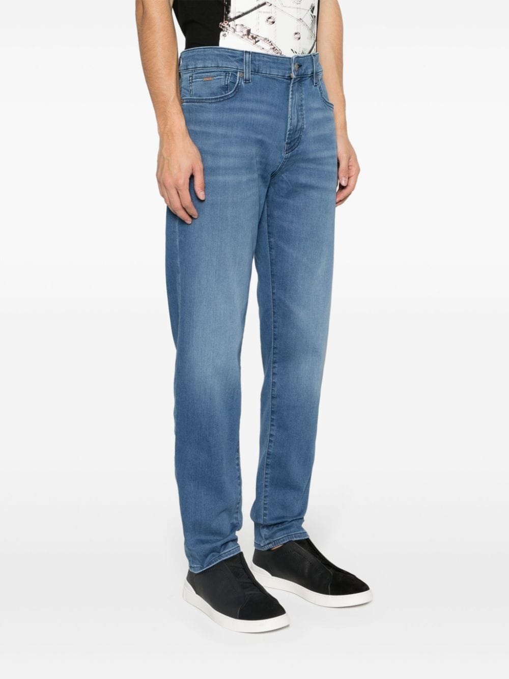low-rise tapered-leg jeans - 3