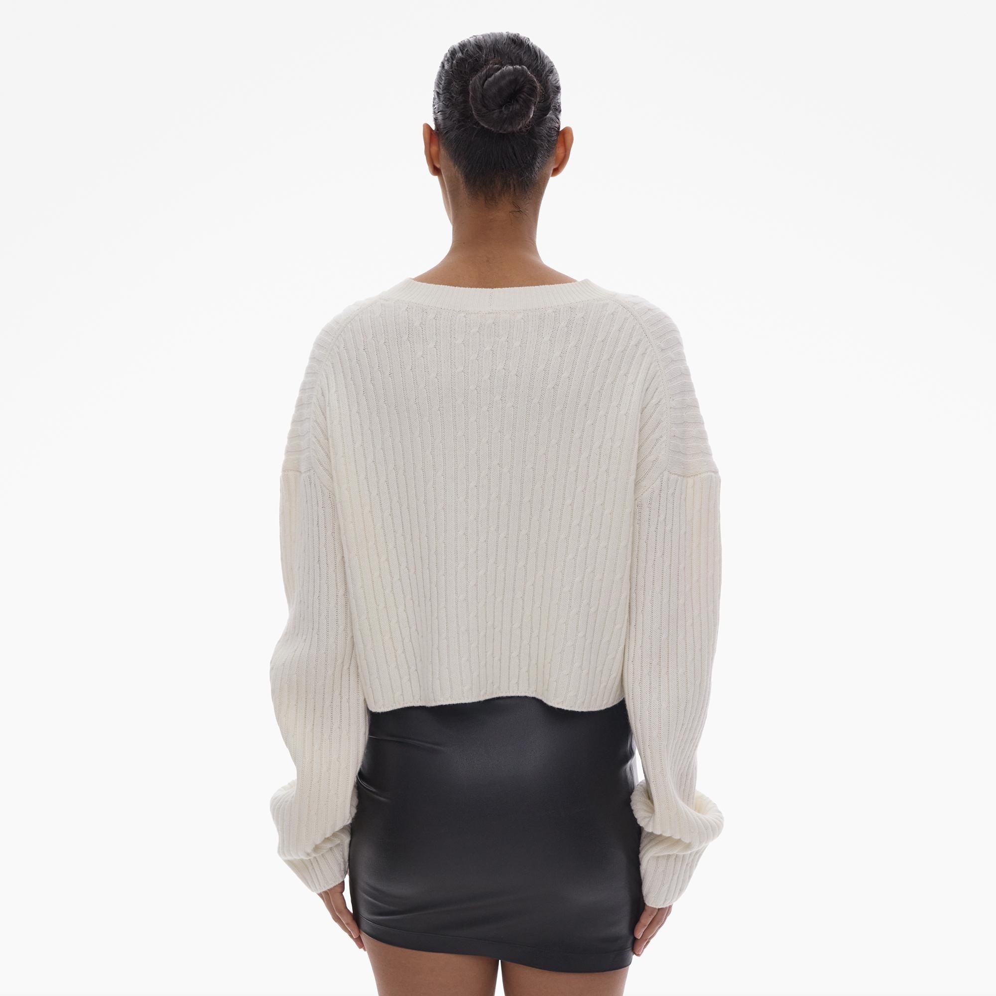 CROPPED CABLE KNIT SWEATER - 4
