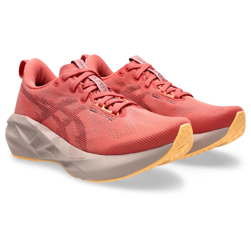 Asics NOVABLAST  5 outlook