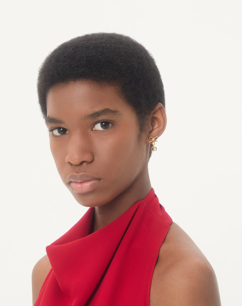 Valentino VLOGO SIGNATURE EARRINGS IN METAL AND SWAROVSKI® CRYSTALS outlook