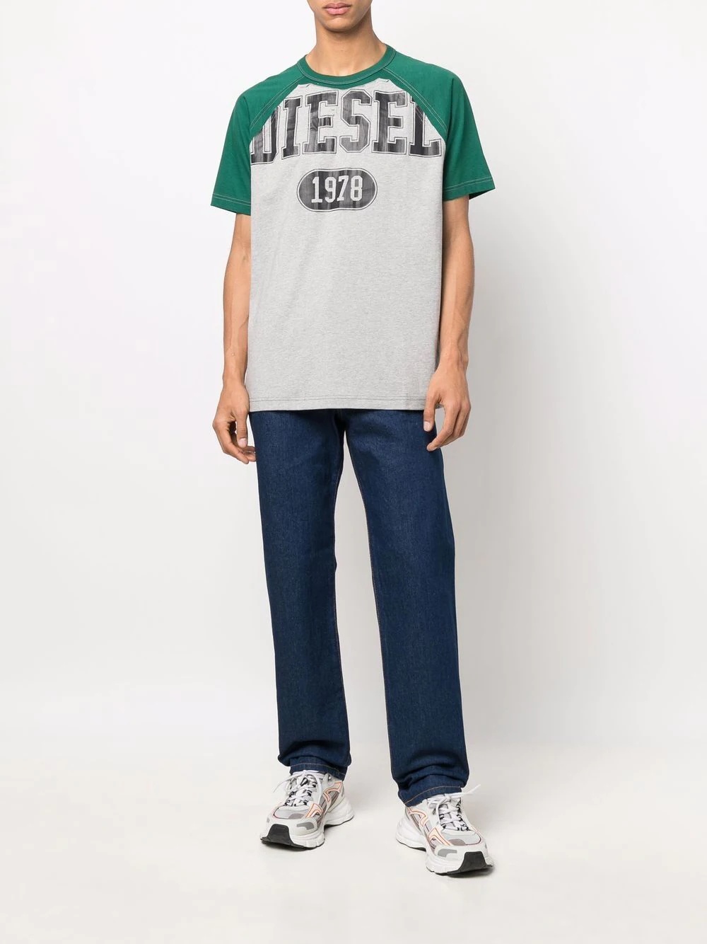 logo-print colour-block T-shirt - 2