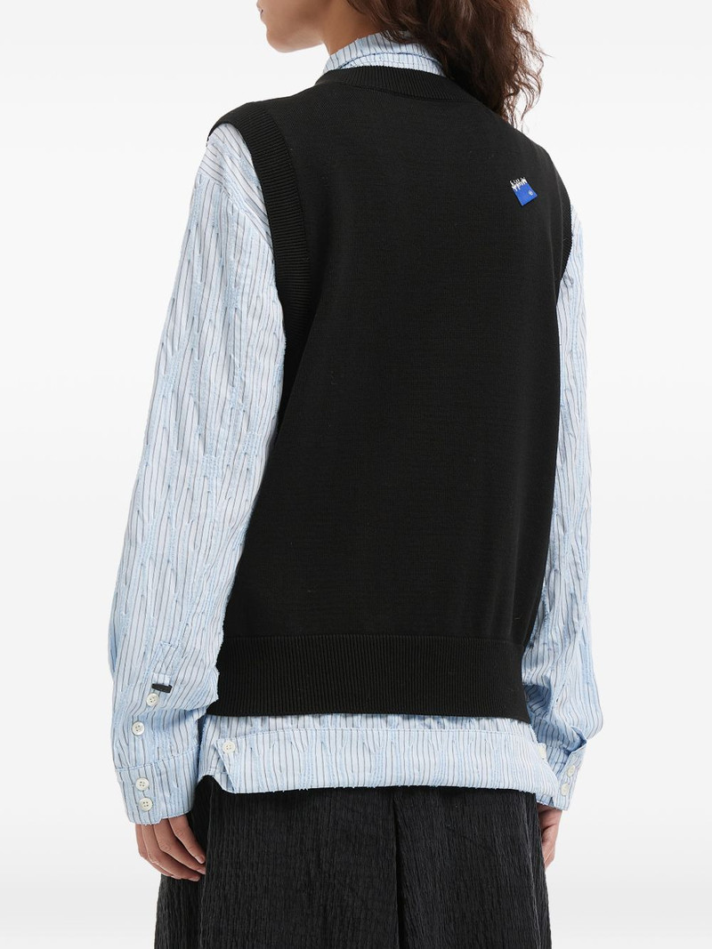 button embroidered vest 4