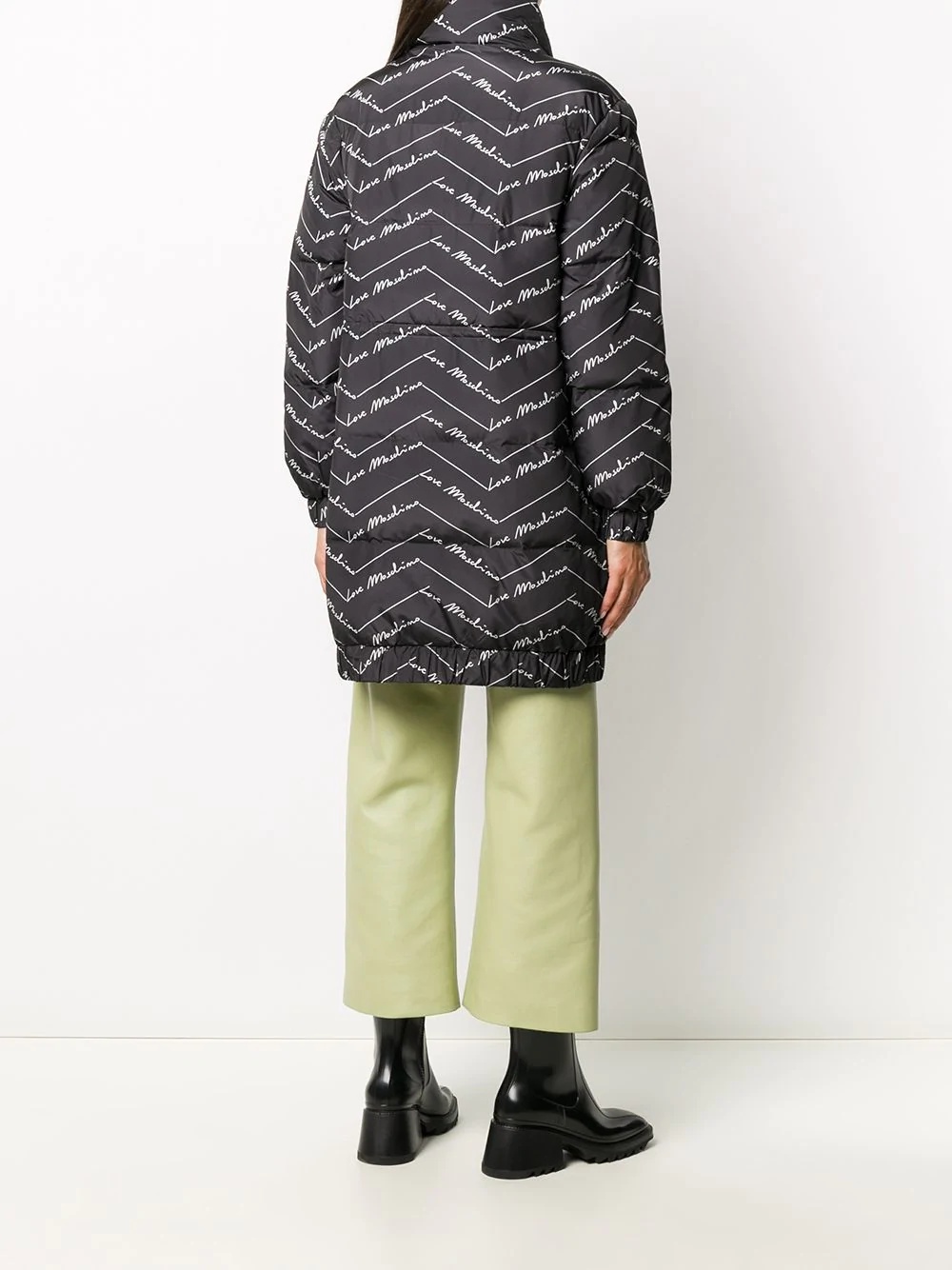 zig-zag logo print padded coat - 4