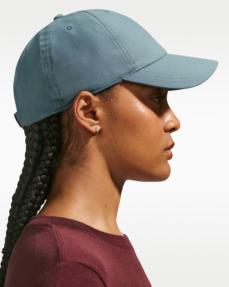 Nike Dri-FIT Club Unstructured Metal Swoosh Cap 4