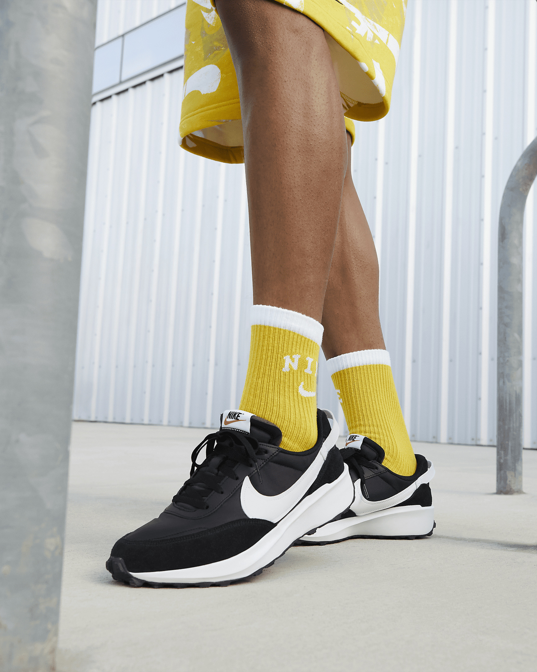 Nike Waffle Debut Men's Shoes - 2