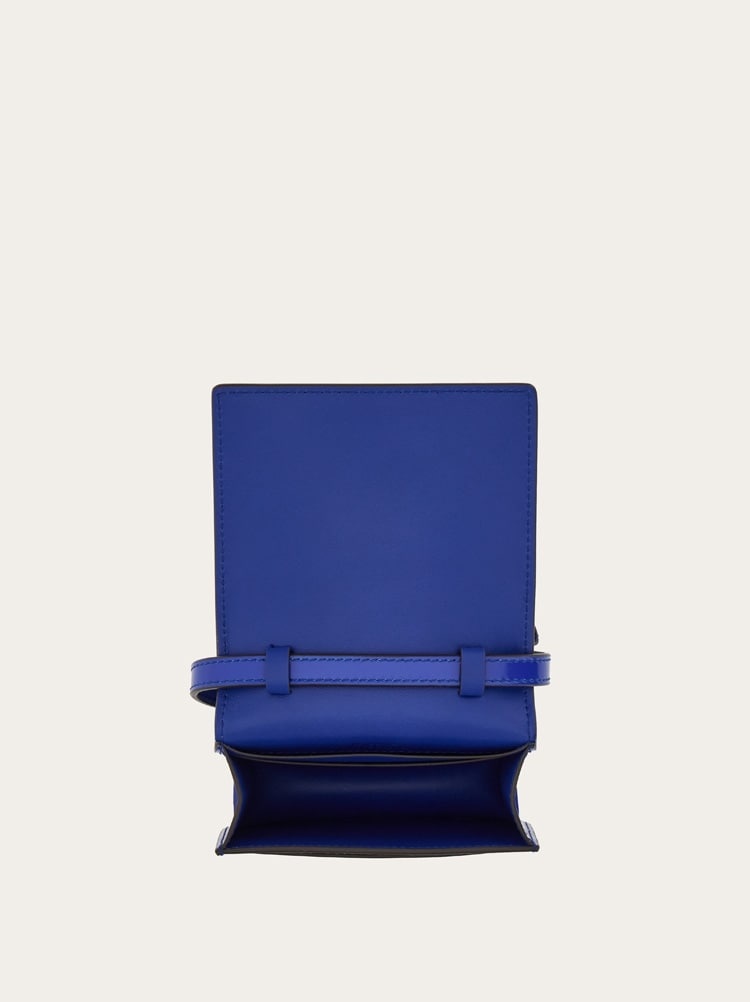 CREDIT CARD HOLDER - 4