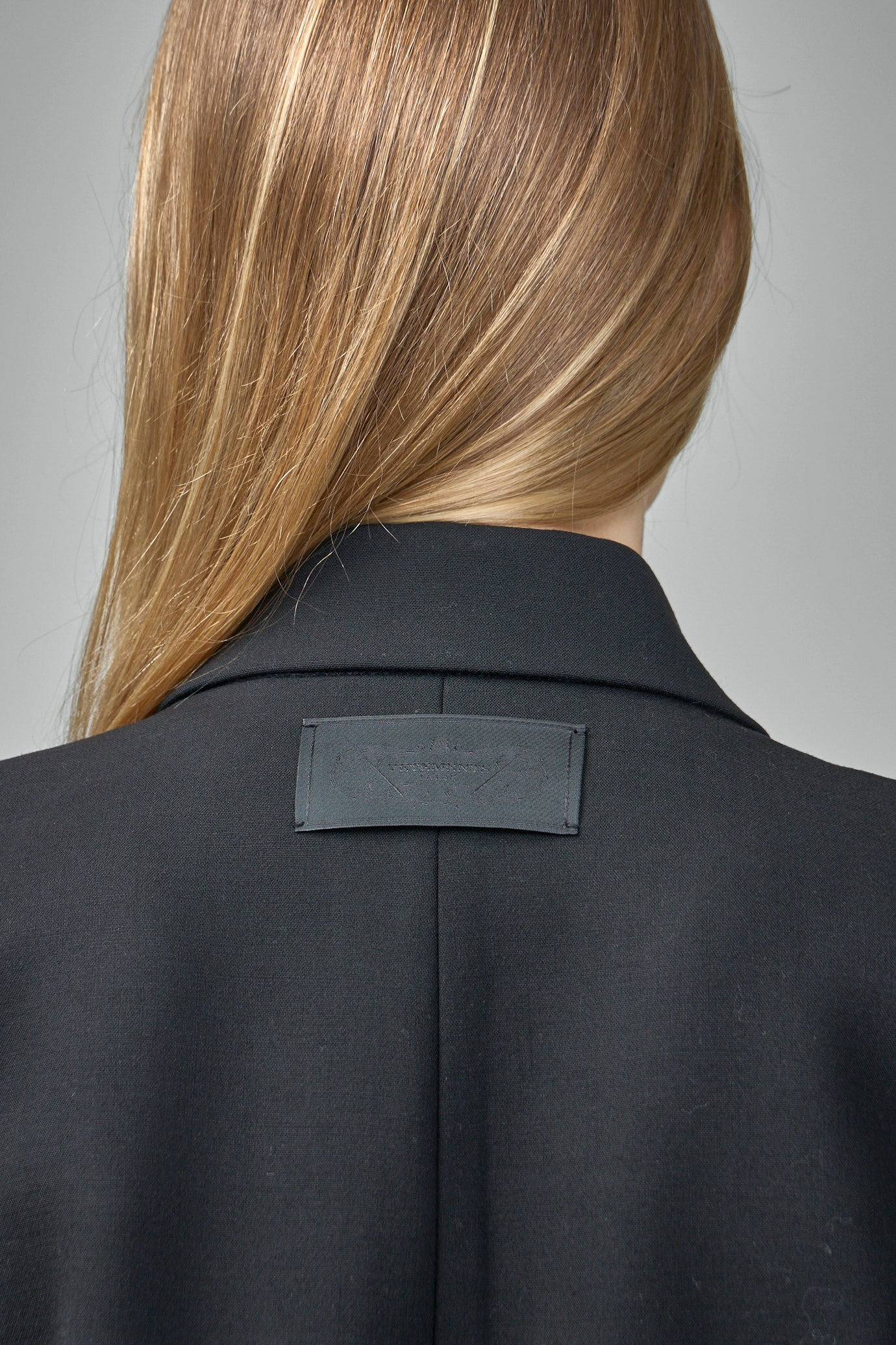 Sleeveless Single Breasted Tailored Jacket - 4