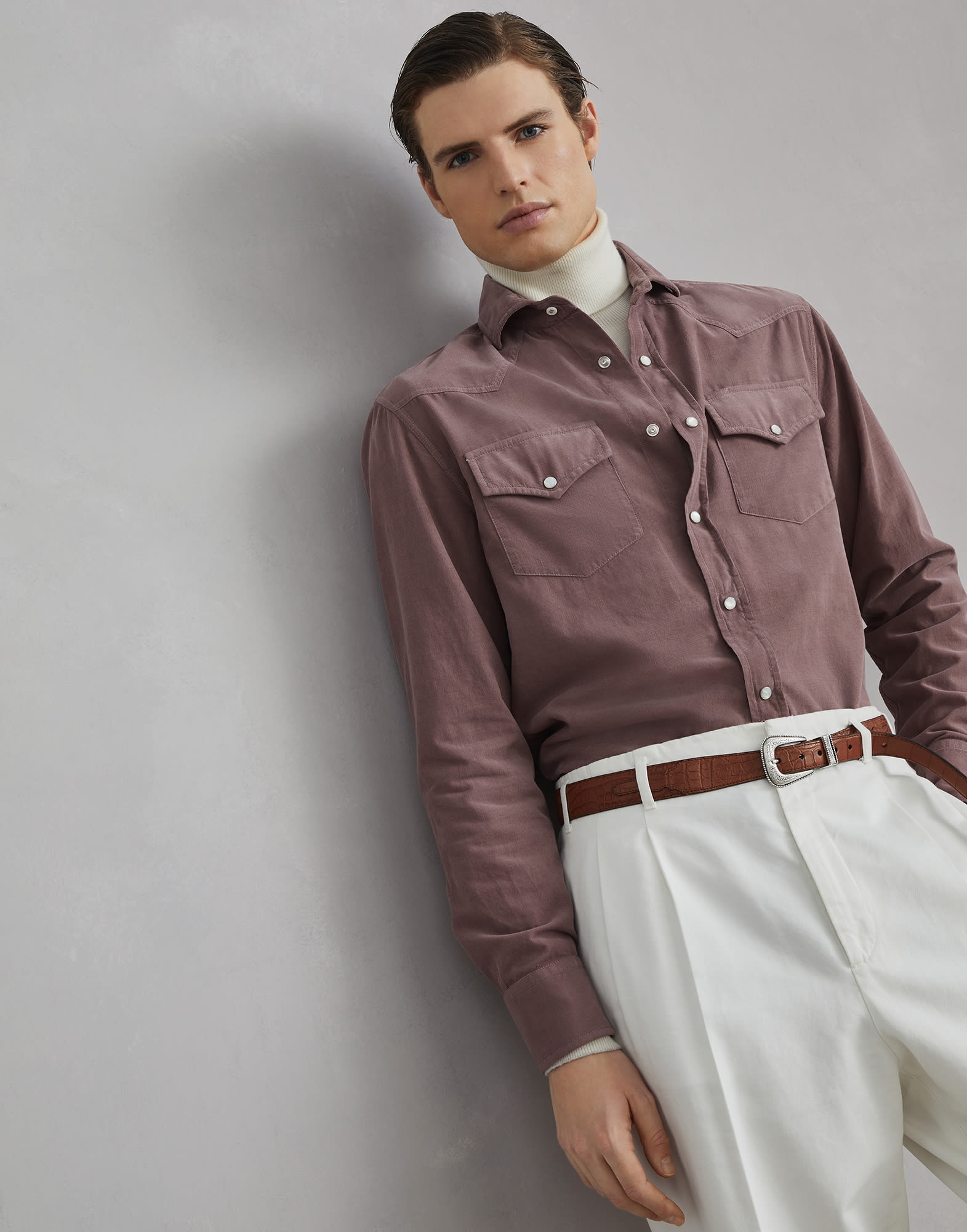 Garment-dyed easy fit western shirt in narrow wale corduroy - 4