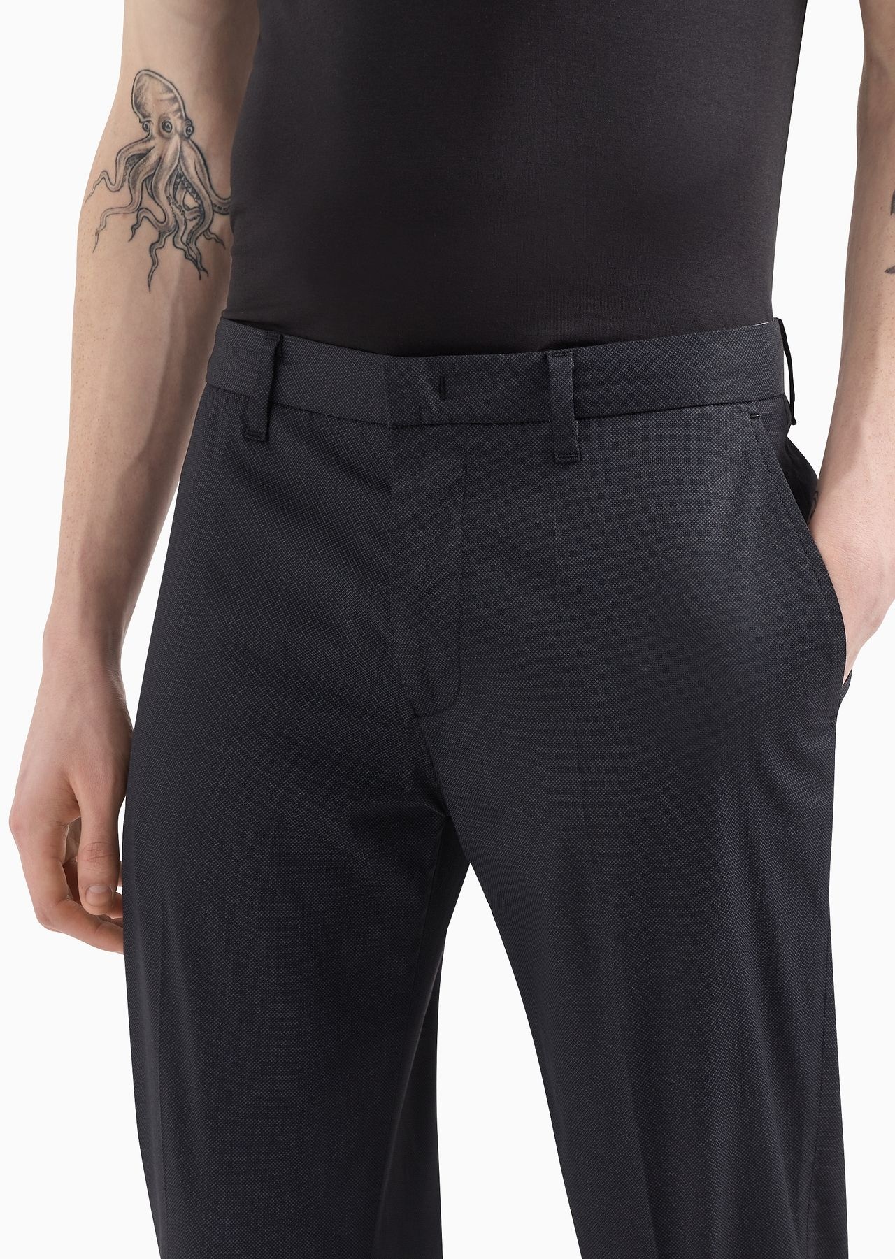 Micro-textured chinos with turn-ups - 5