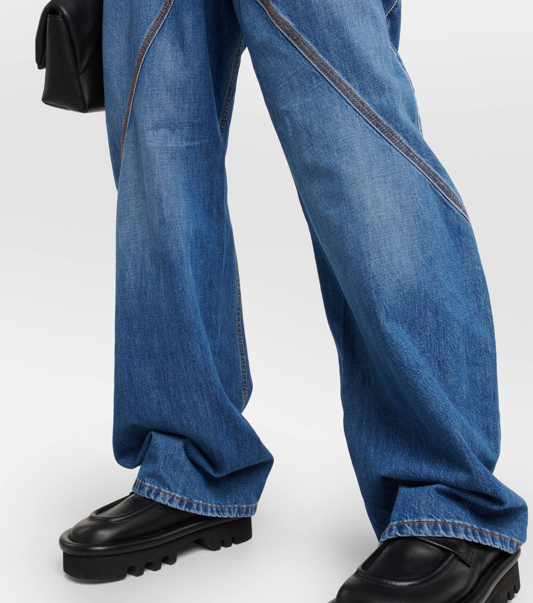 Twisted embroidered wide-leg jeans - 5