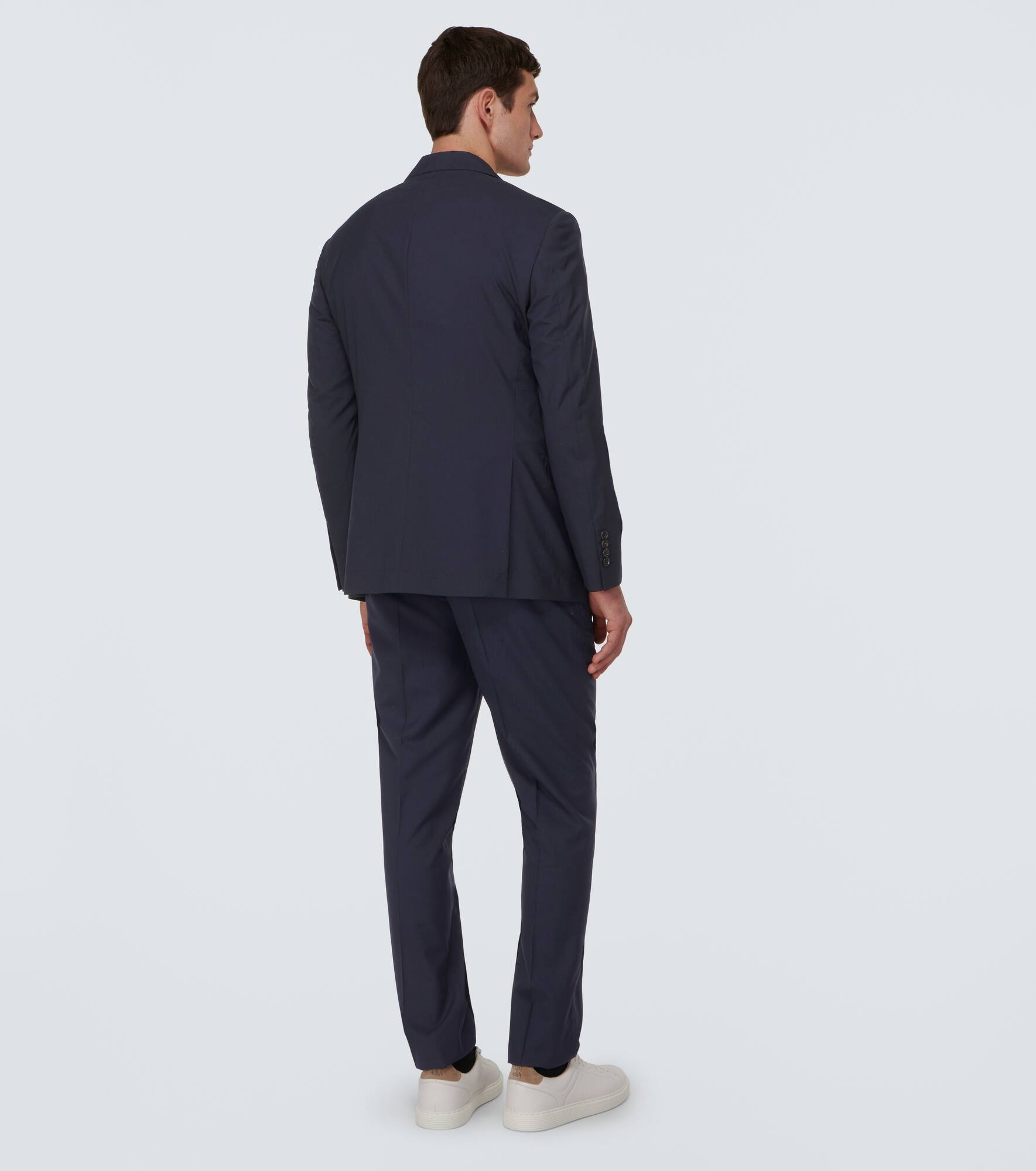 Single-breasted wool and silk suit - 3