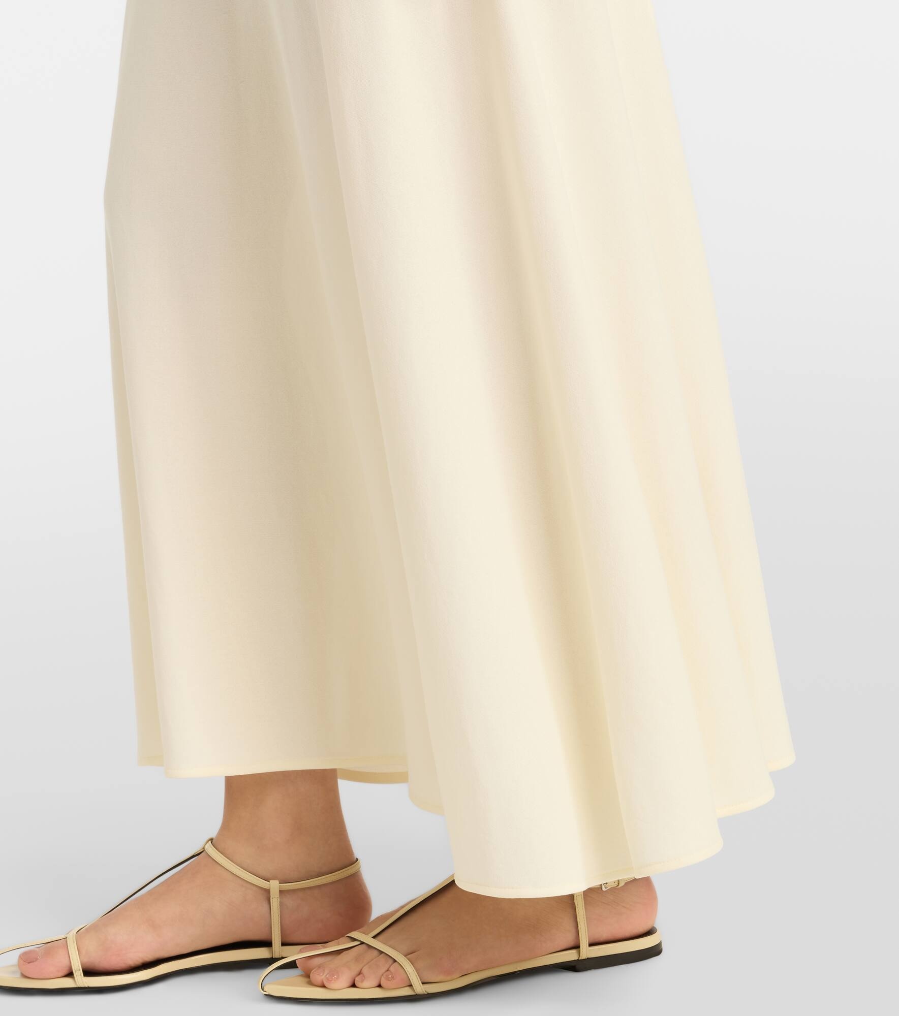 Layered crêpe maxi dress - 5
