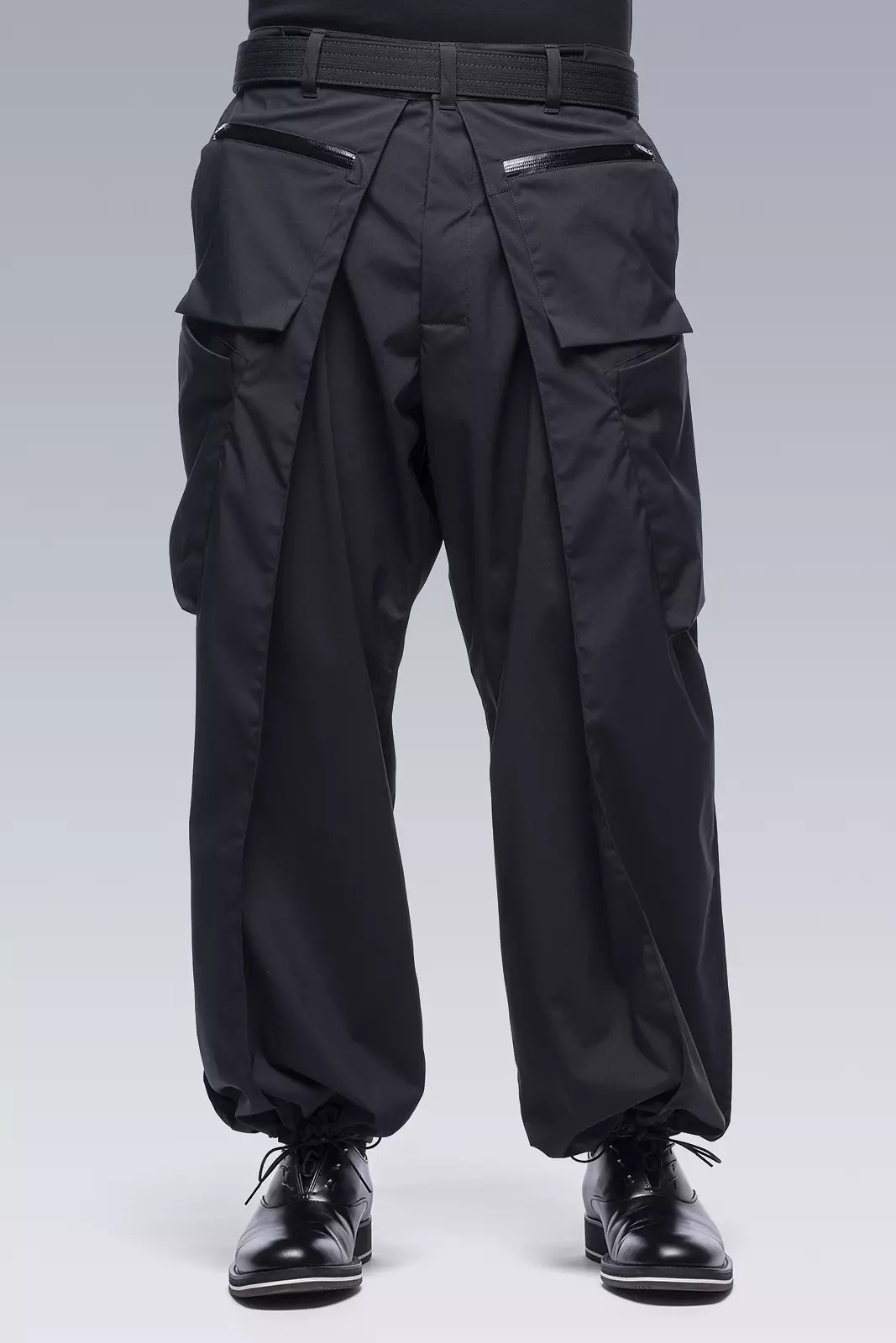 P45A-E Encapsulated Nylon Single Pleat Cargo Trouser Black - 11