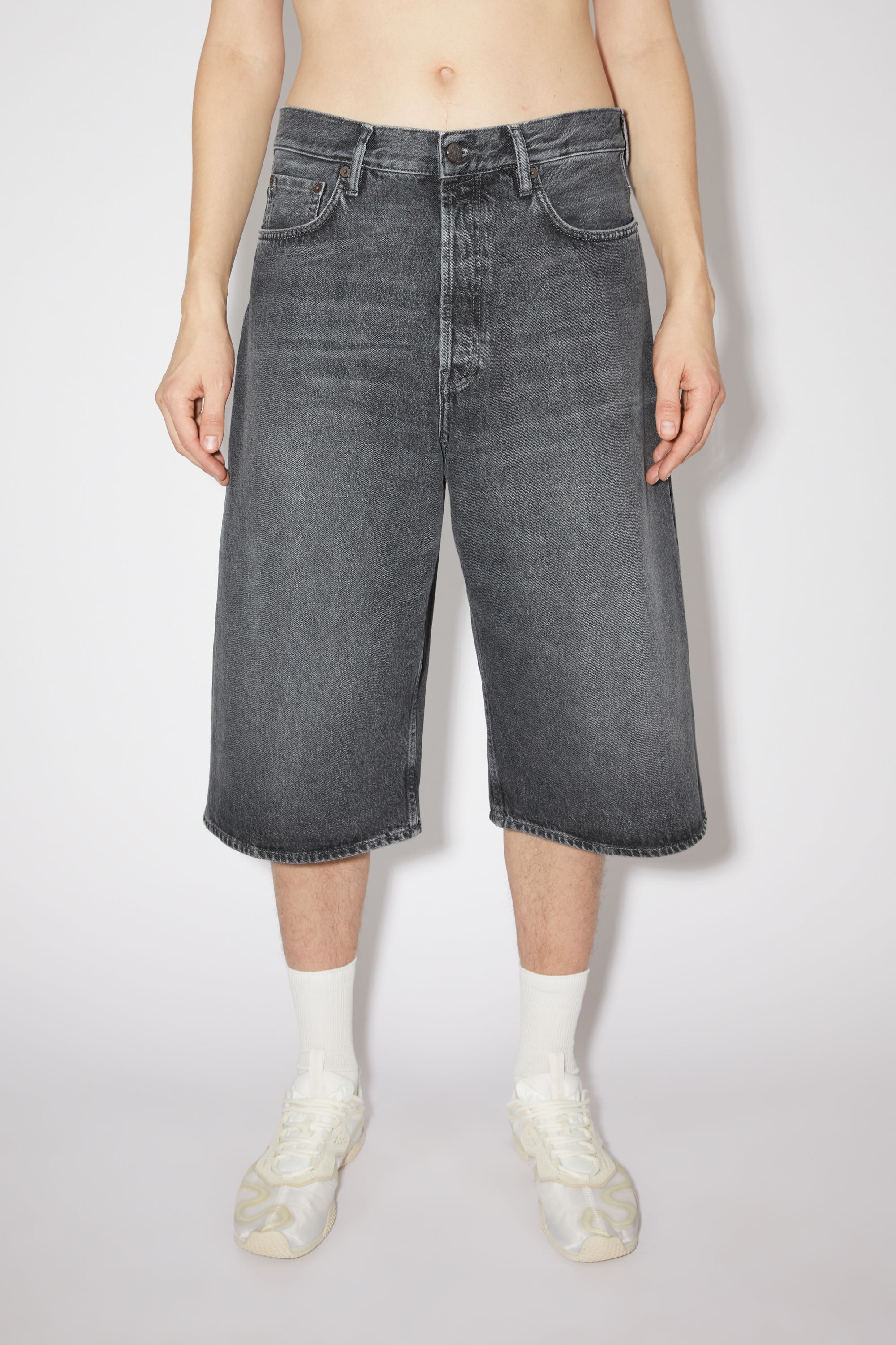 Loose fit denim shorts - Black - 2