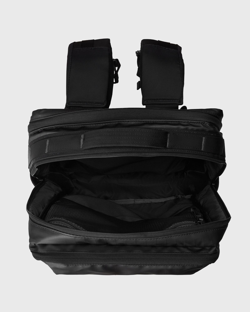 BASE CAMP VOYAGER DAYPACK 3