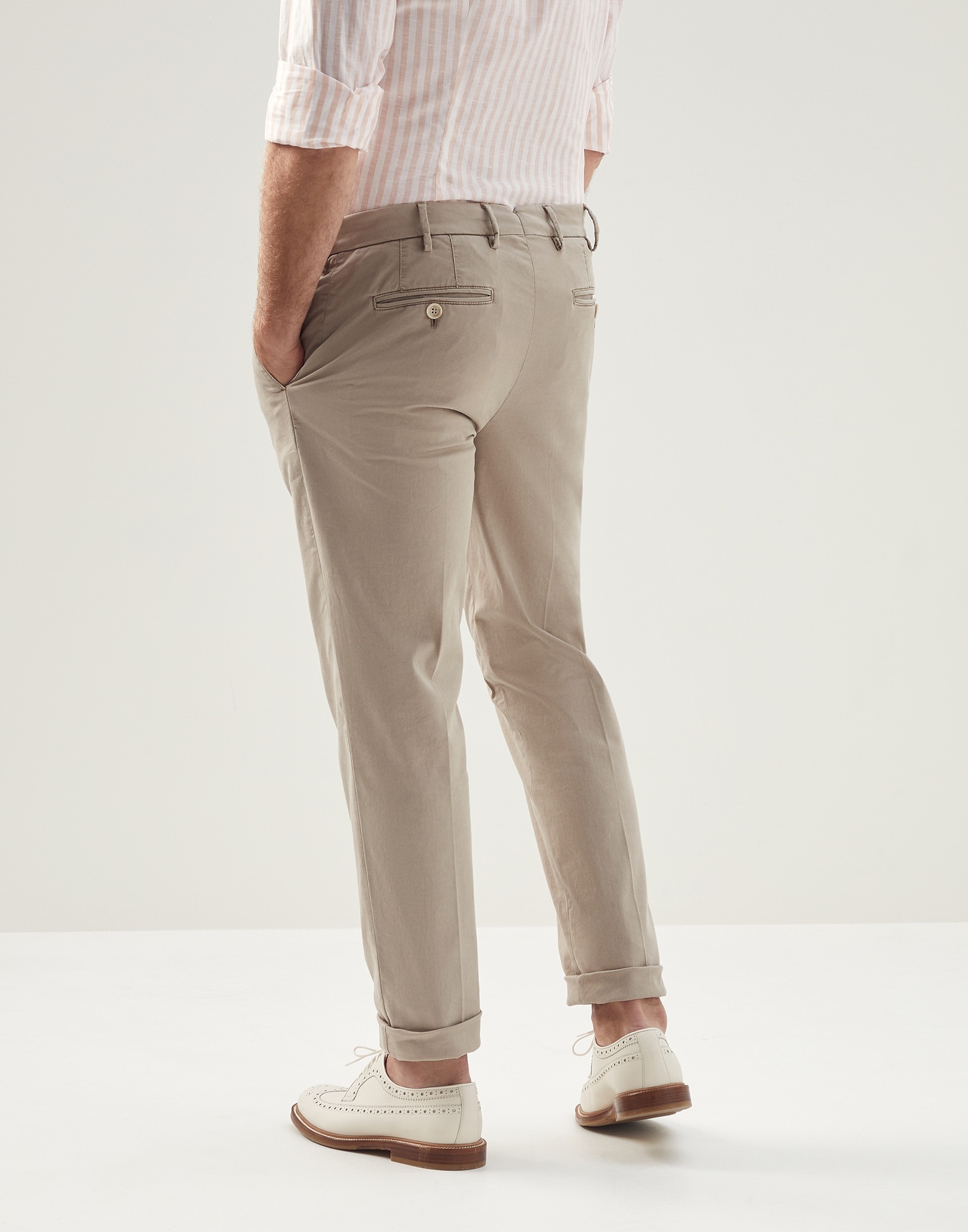 Garment-dyed Italian fit trousers in American Pima comfort cotton gabardine - 2