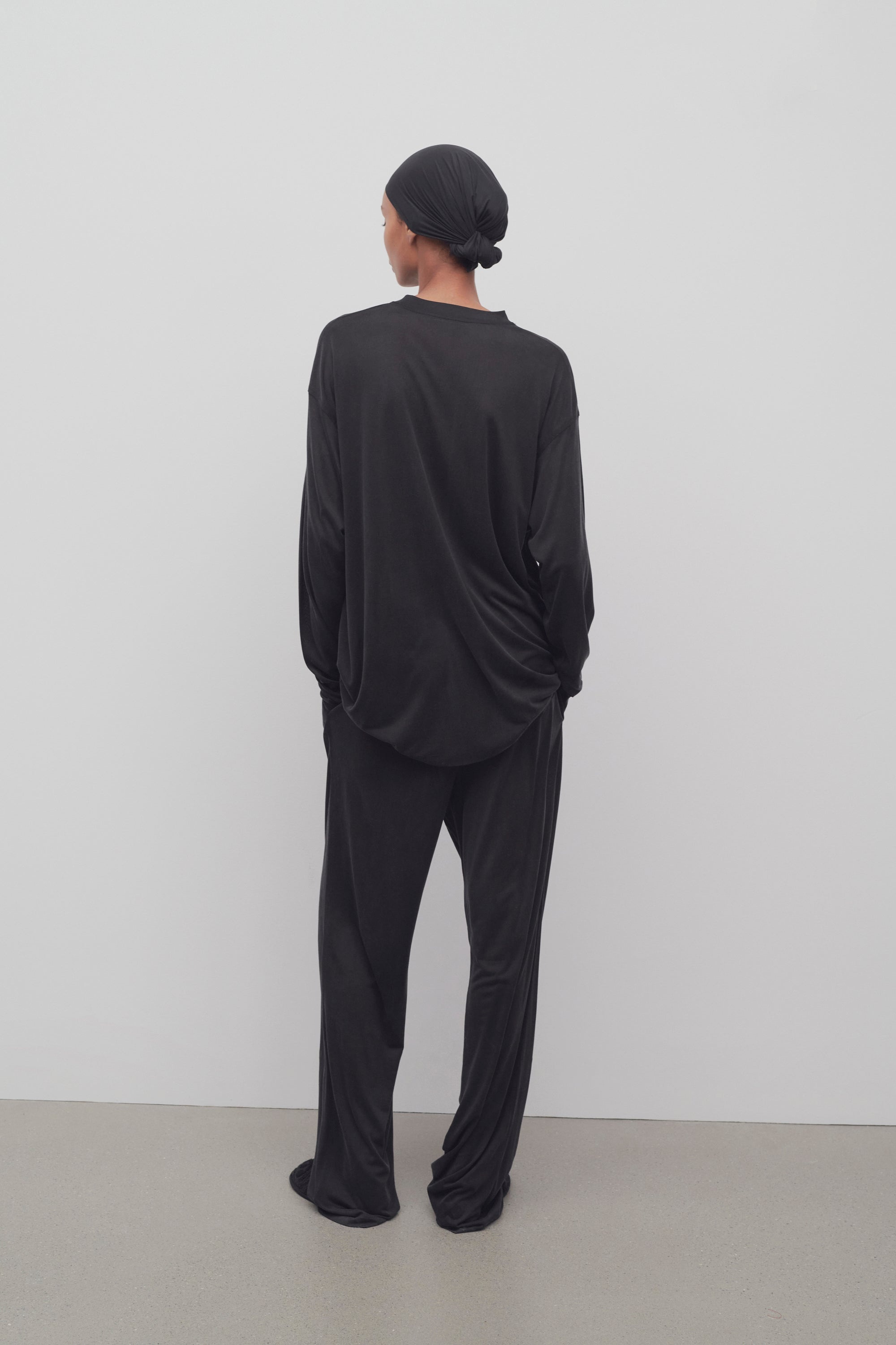 パンツ [The Row] Dyri Pant in Silk Dyri Pant Black in Silk – The Row