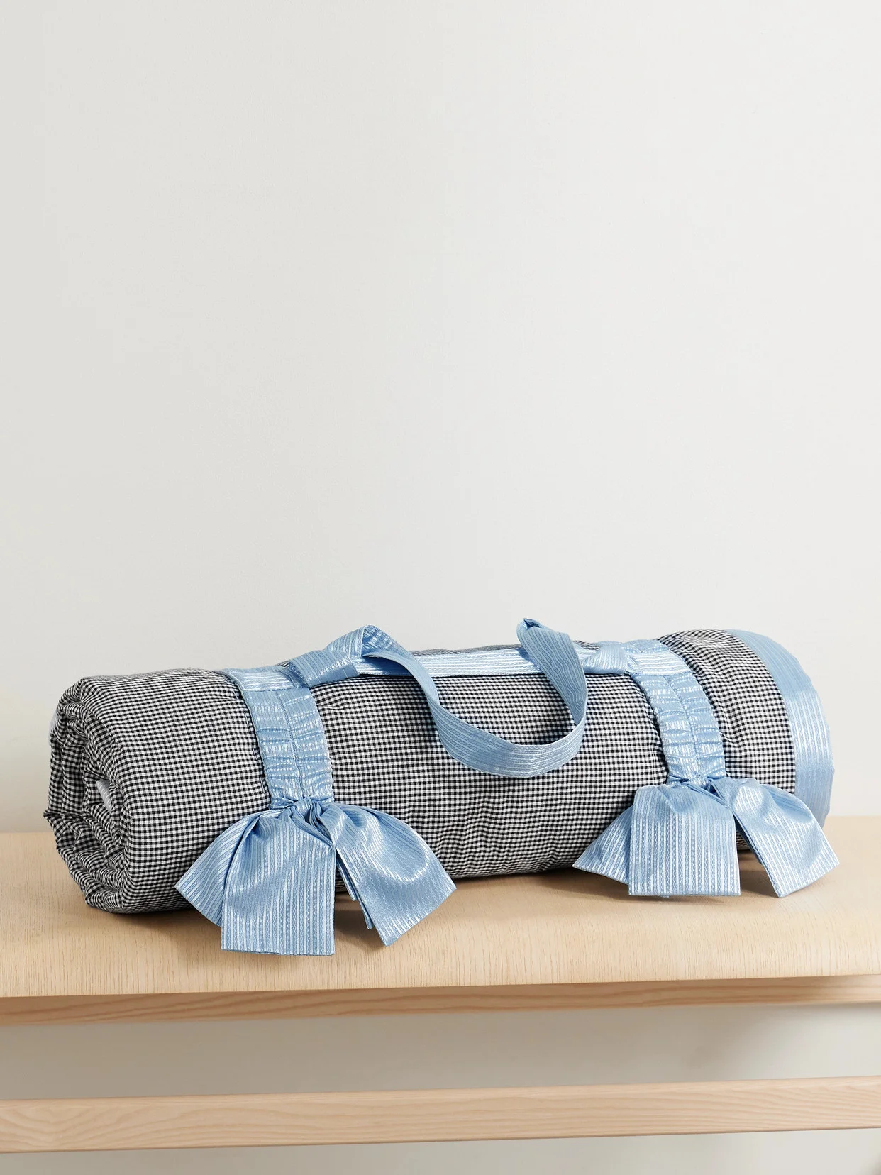 Jacquard-trimmed Bow-embellished Gingham Cotton Picnic Blanket And Carrier - 1