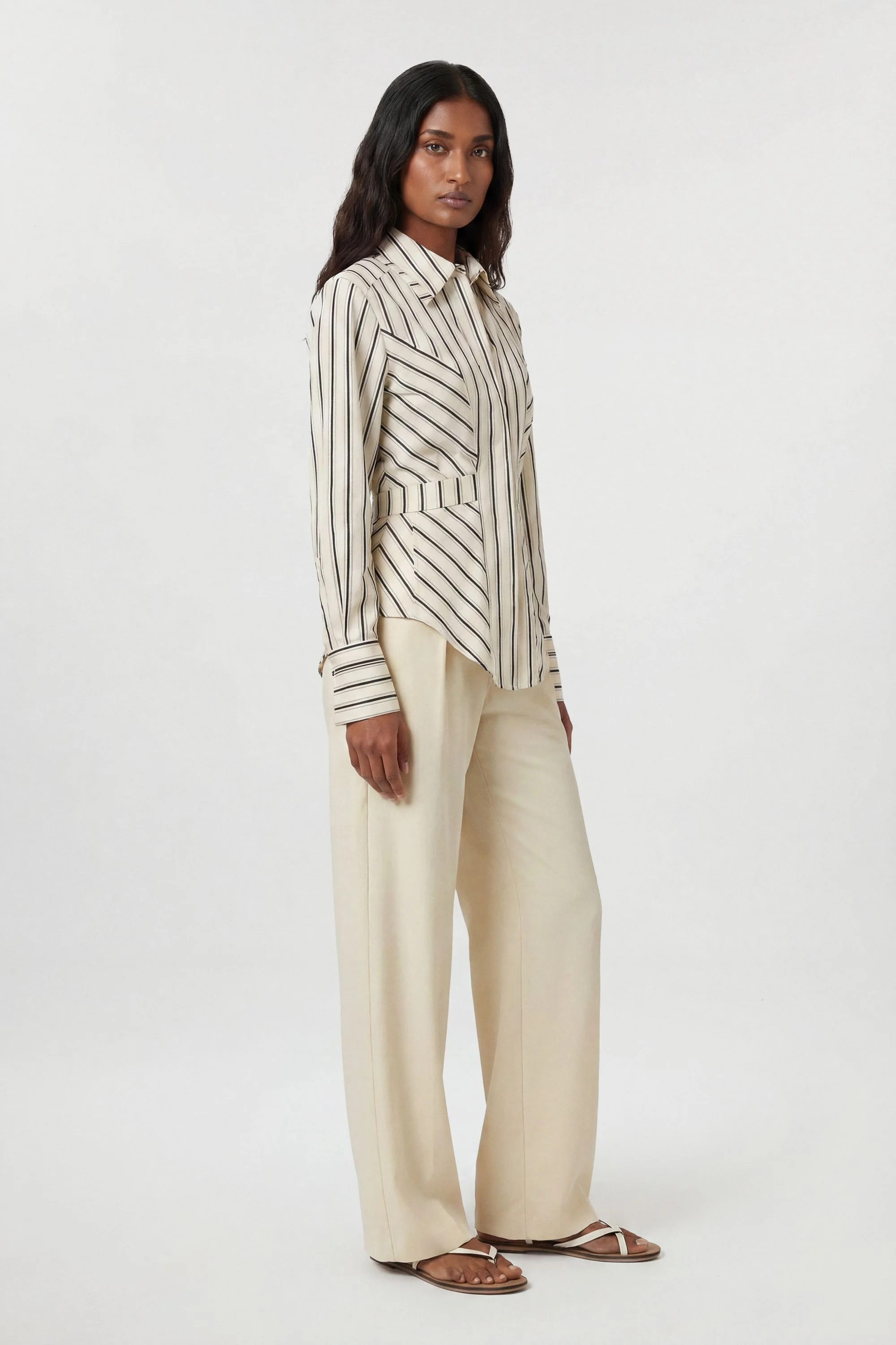 Woven Fitted Buttoned Shirt - 1