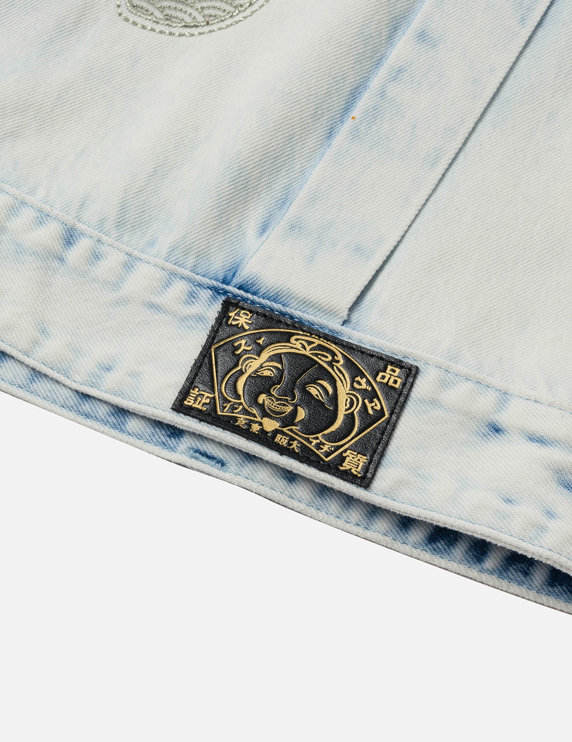 Bleach Washed Kamon Embroidery Fashion Fit Denim Jacket - 9