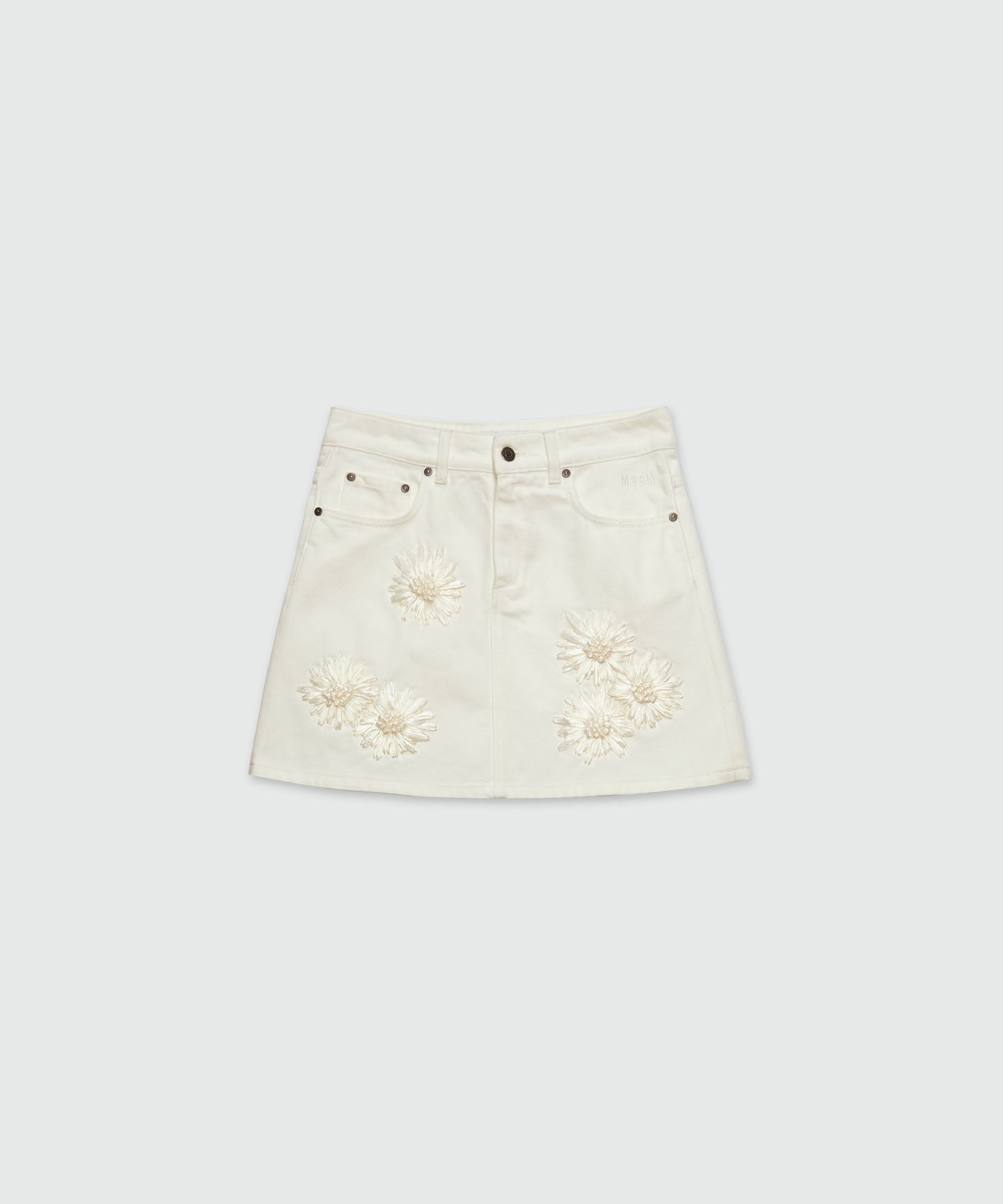 Short skirt in white denim with raffia flowers - 1