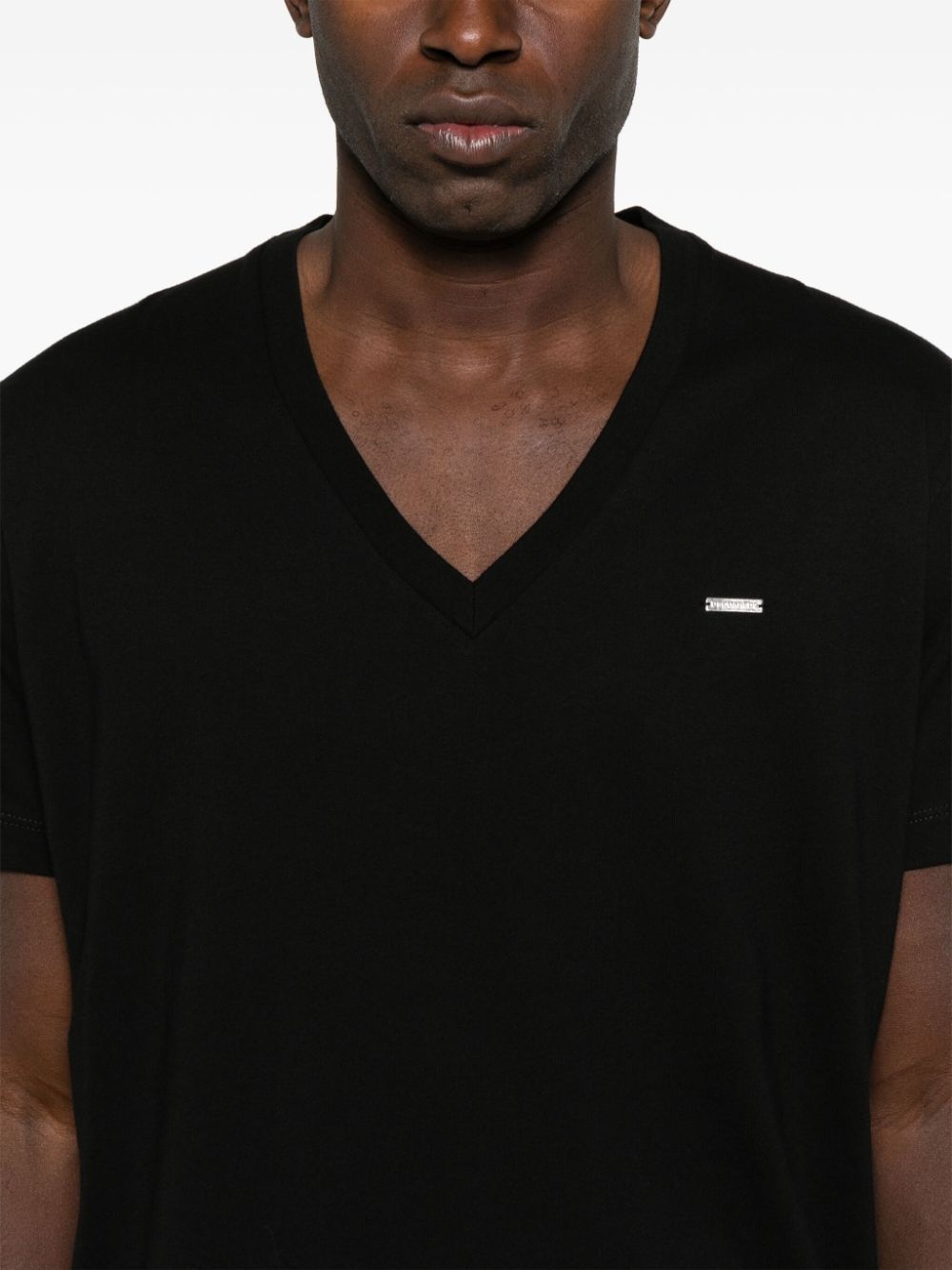 V-neck T-shirt - 4