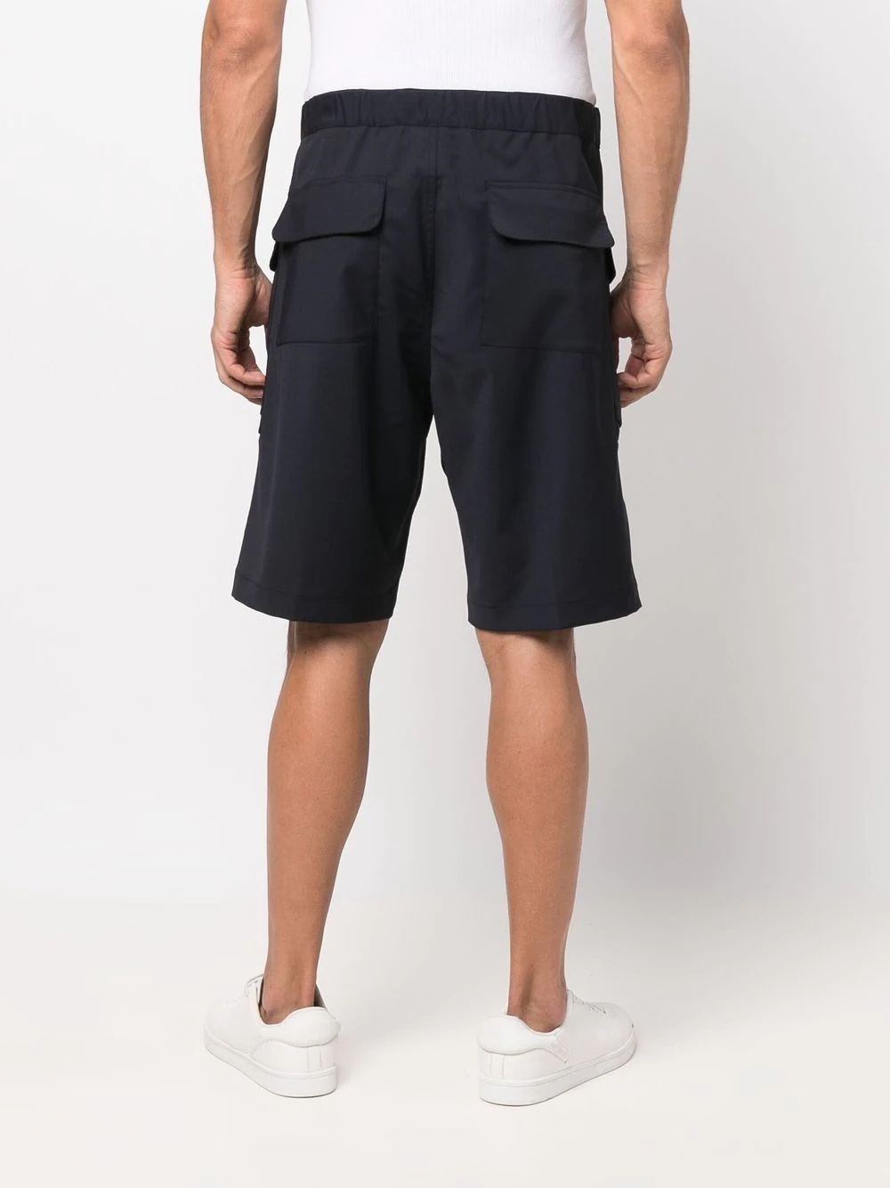 layered pocket-detail cargo shorts - 4