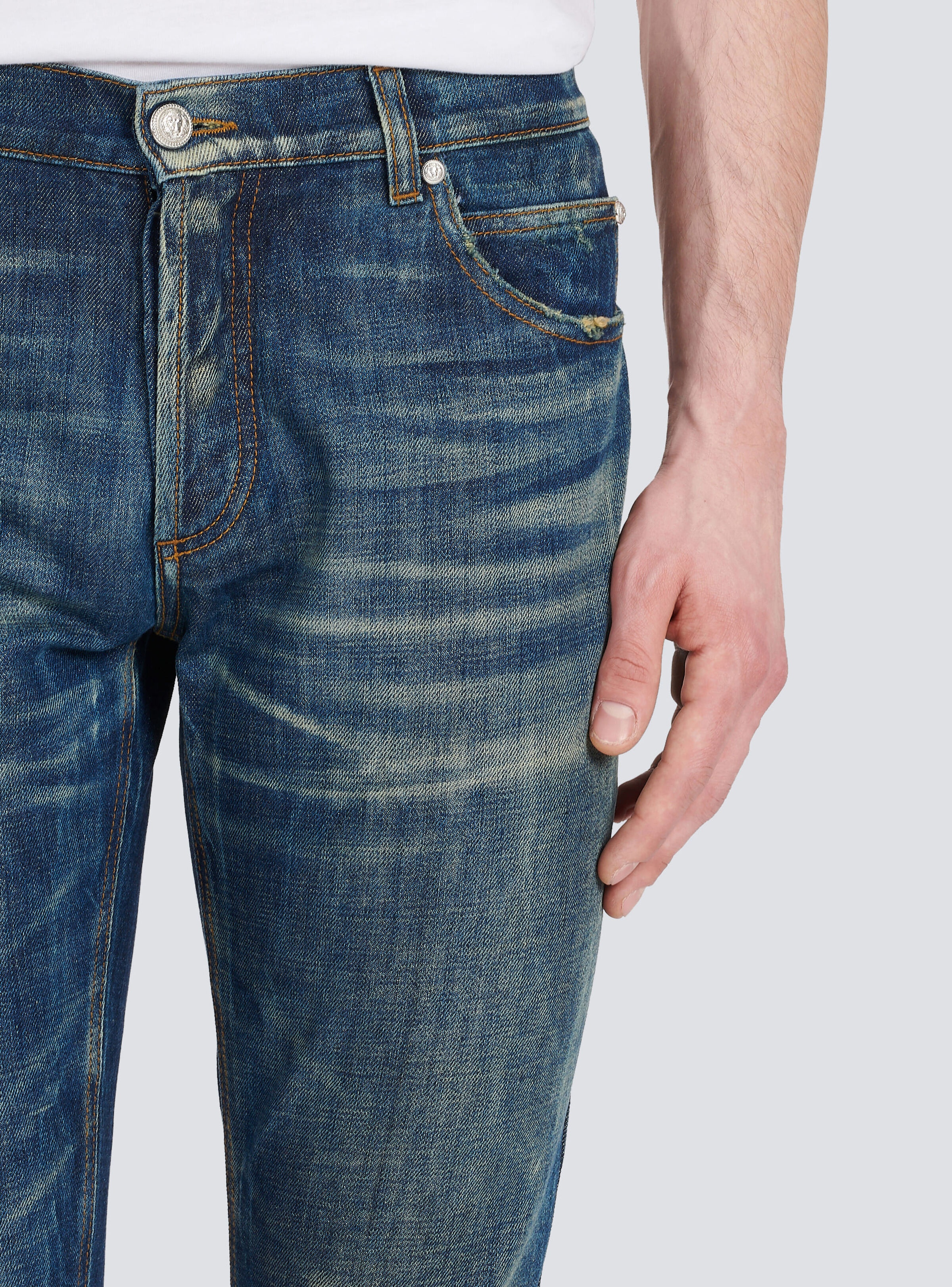 Slim cut faded cotton jeans - 7