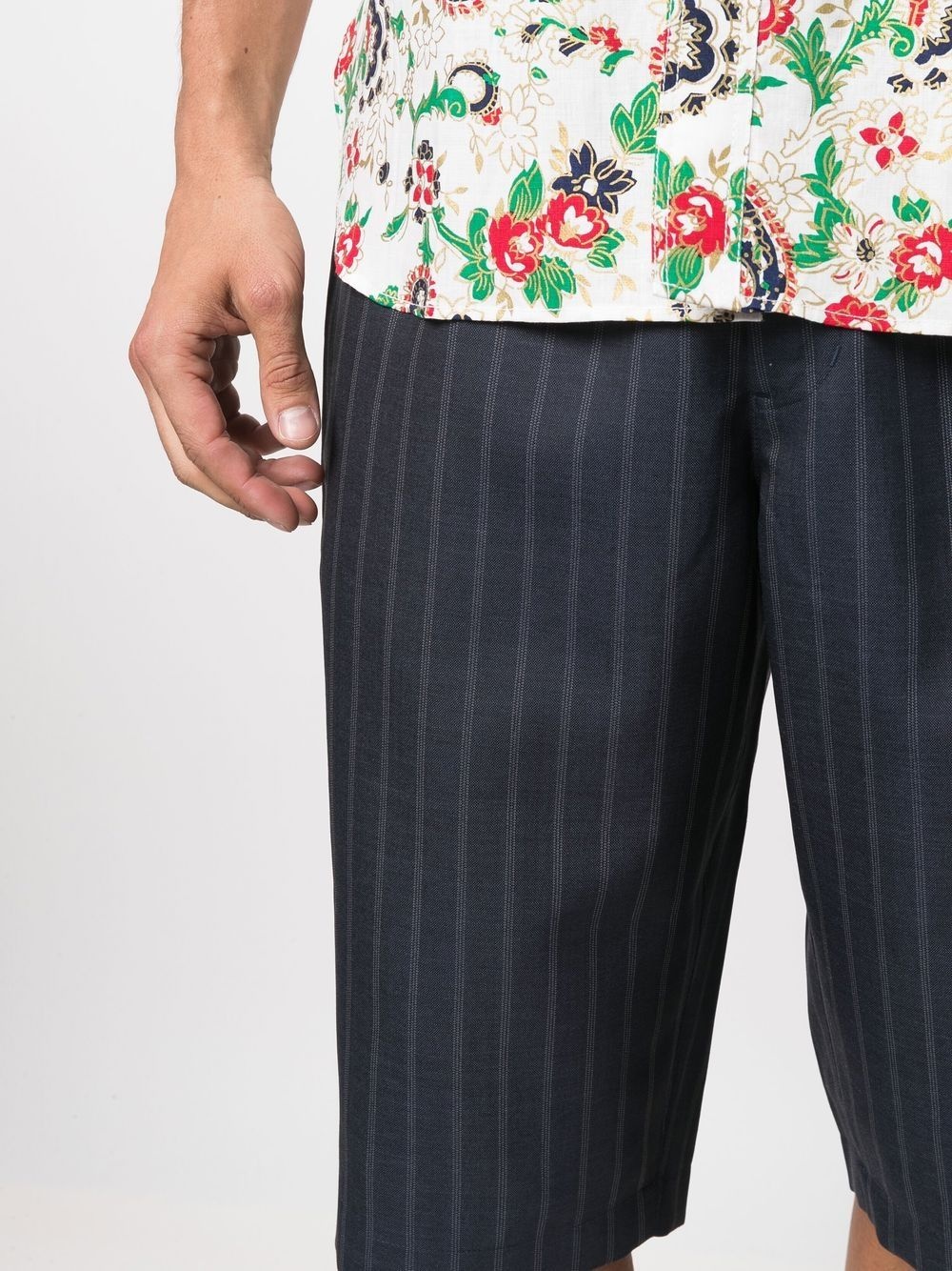 pinstripe Bermuda shorts - 5