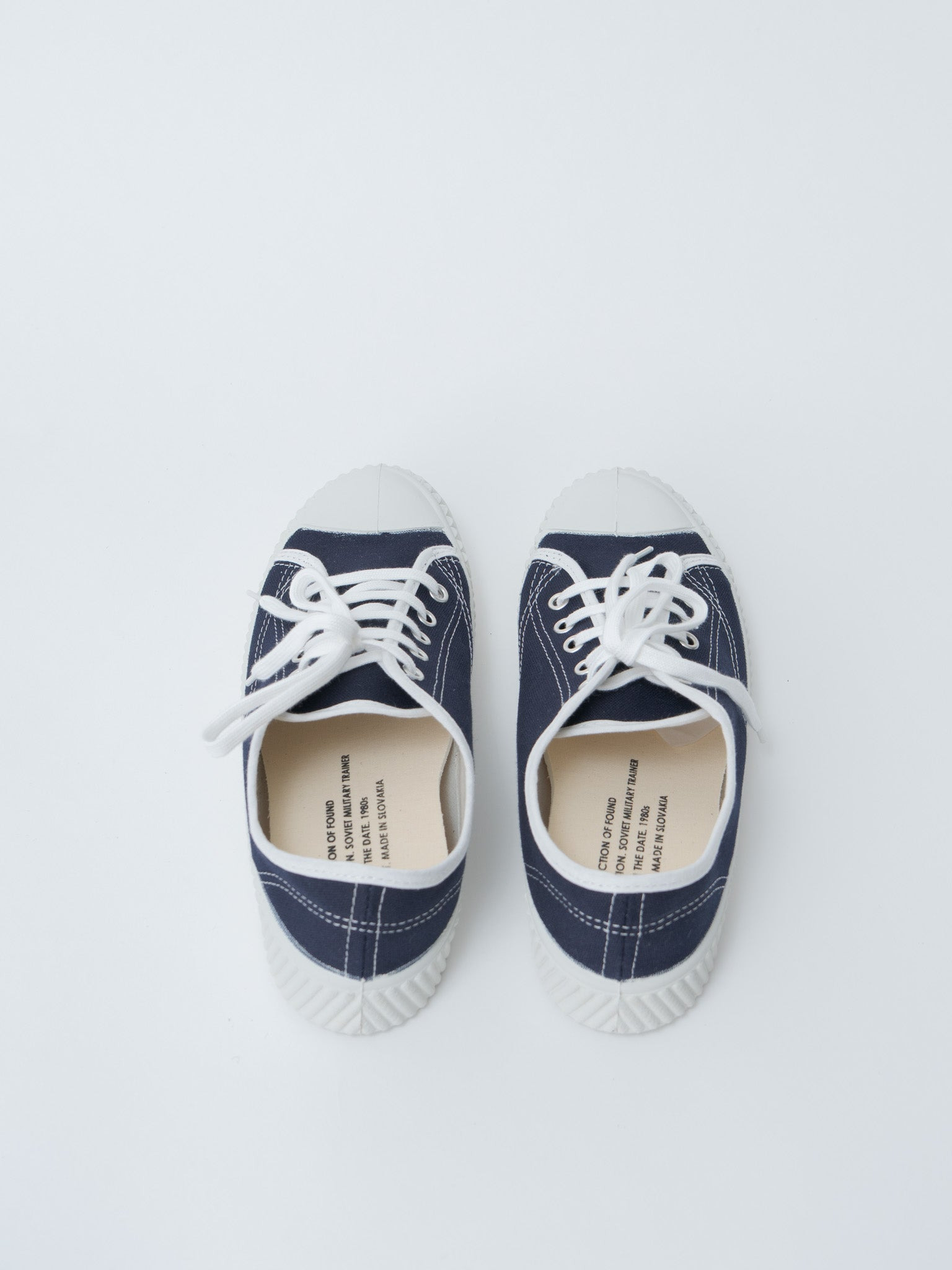 900F Military Trainer - Navy/White (men's) - 6