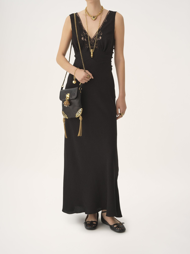 CHÂTEAU TREASURES CHAIN FLAP BAG IN GRAINED LEATHER 7