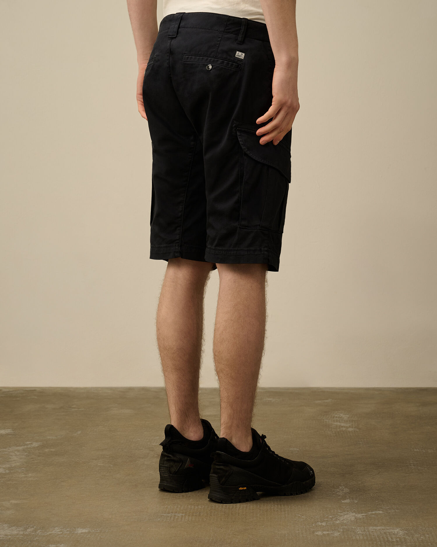 Stretch Sateen Cargo Shorts - 4