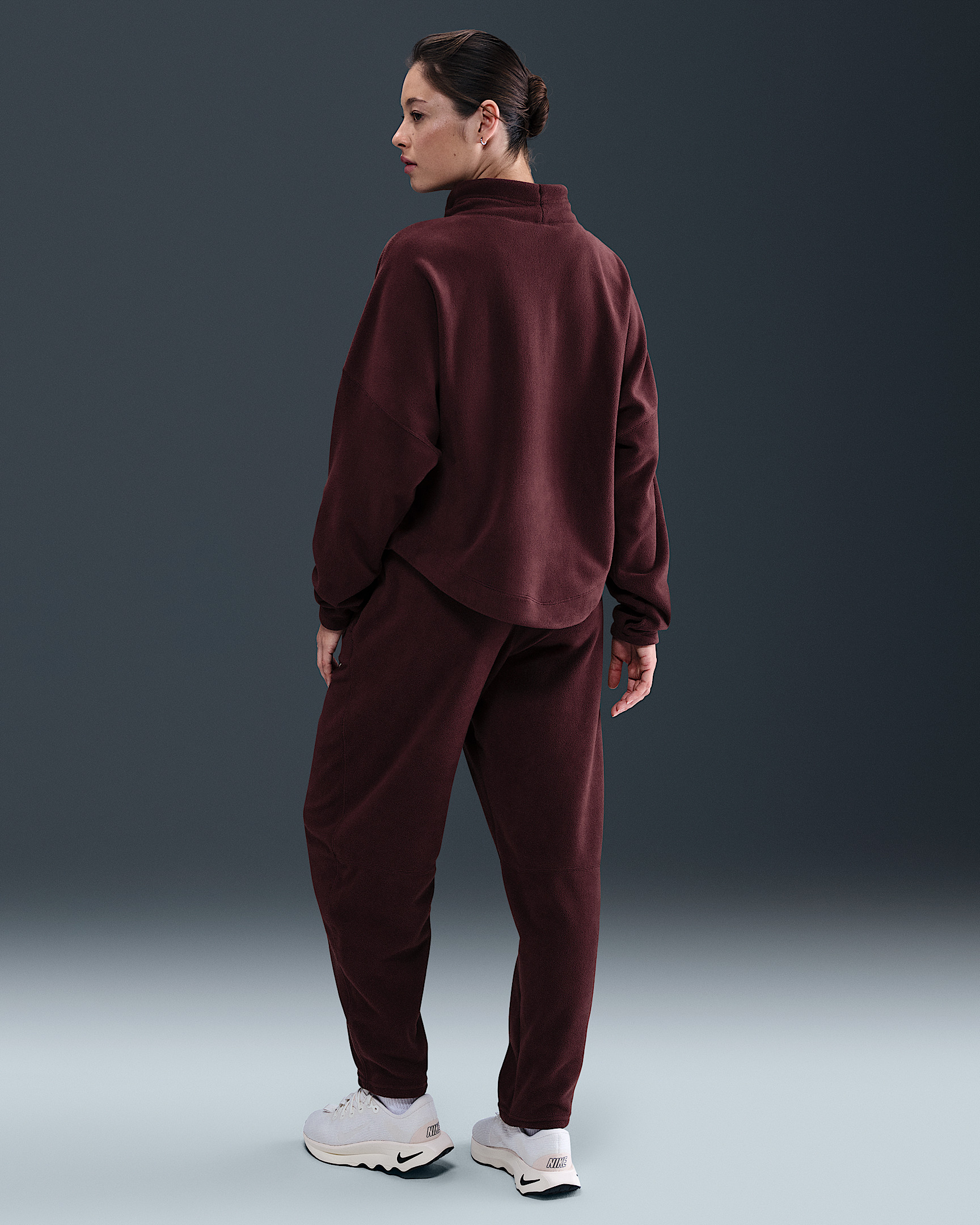 Nike One Women's Therma-FIT Mid-Rise Fleece Pants - 4