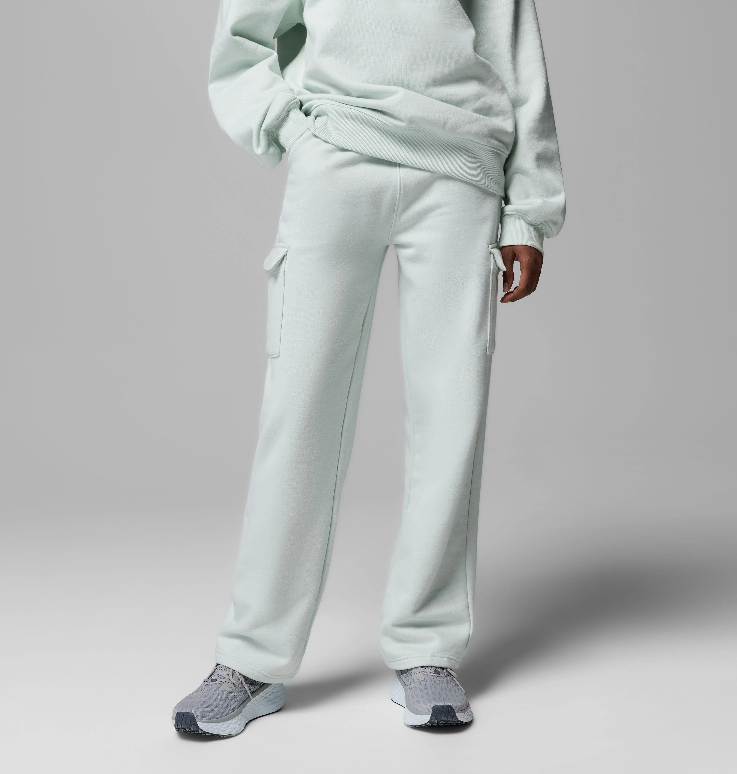 Women's Aldermore Fleece Cargo Sweatpants - 1