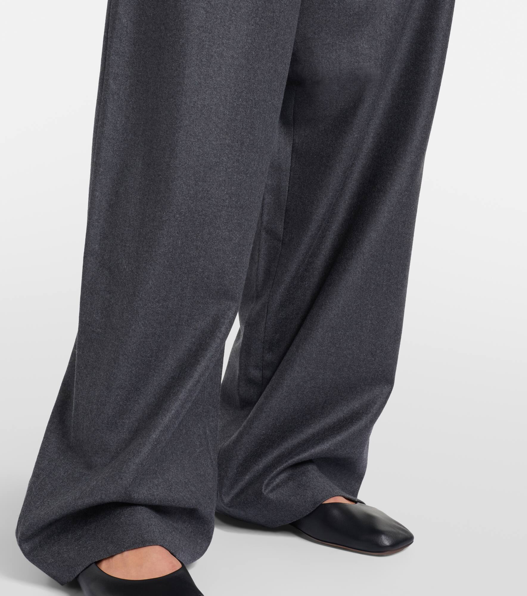 Virgin wool flannel wide-leg pants - 5
