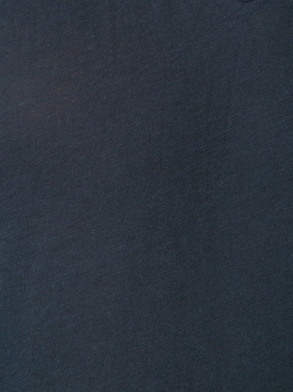 V-neck T-shirt - 5