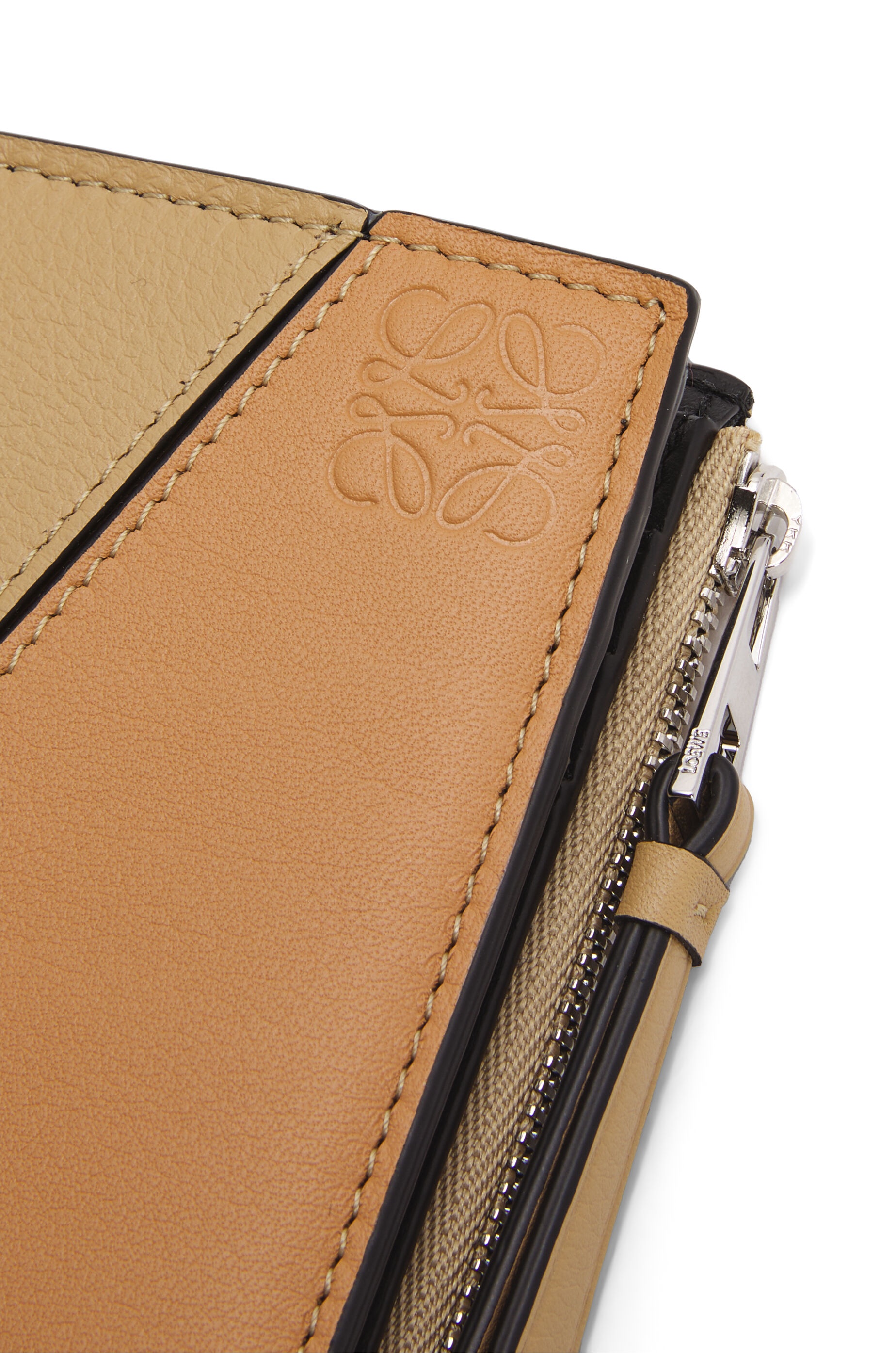 Puzzle compact wallet in classic calfskin - 5