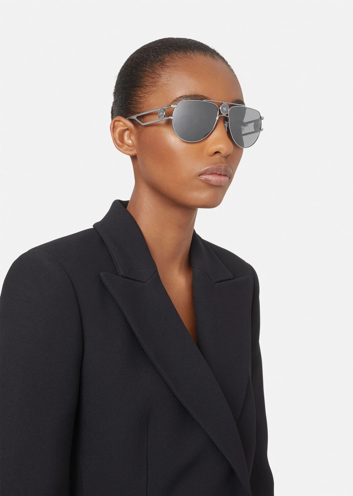 Medusa Medallion Pilot Sunglasses 4