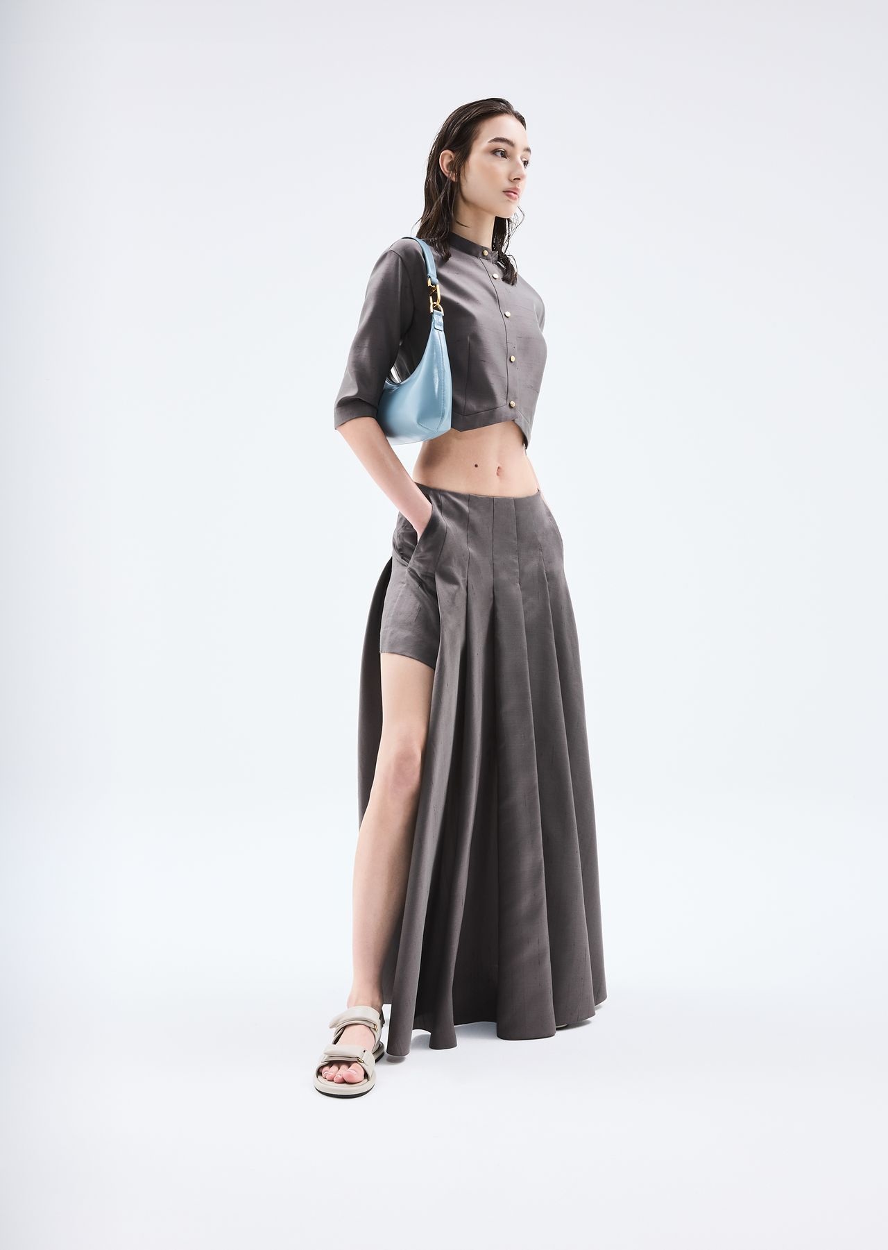 Long skirt in silk shantung with wide slits - 6