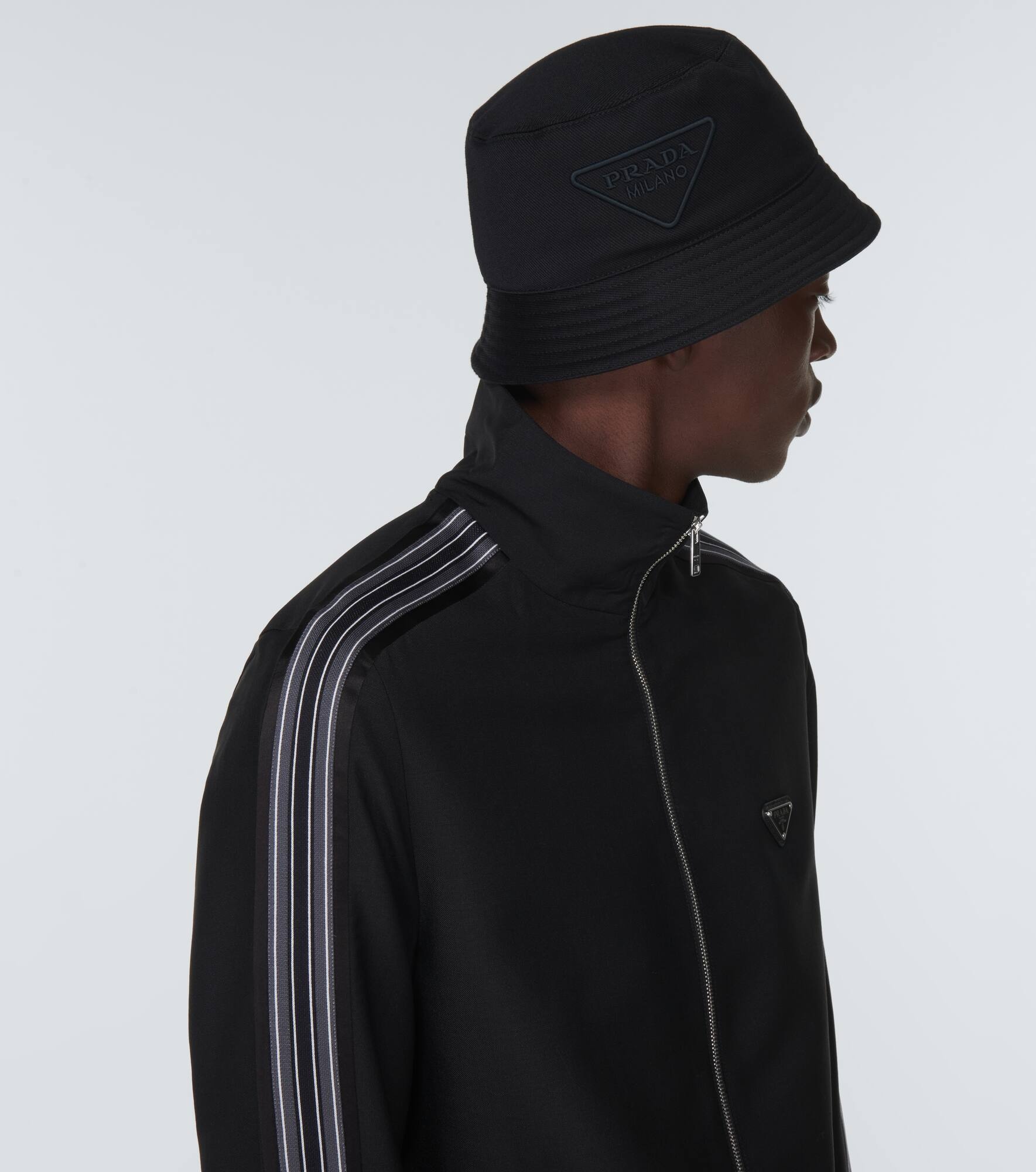 ★送料・関税込★PRADA★PRADA リナイロン bucket hat★ Prada Re-Nylon Bucket Hat | Black | FARFETCH
