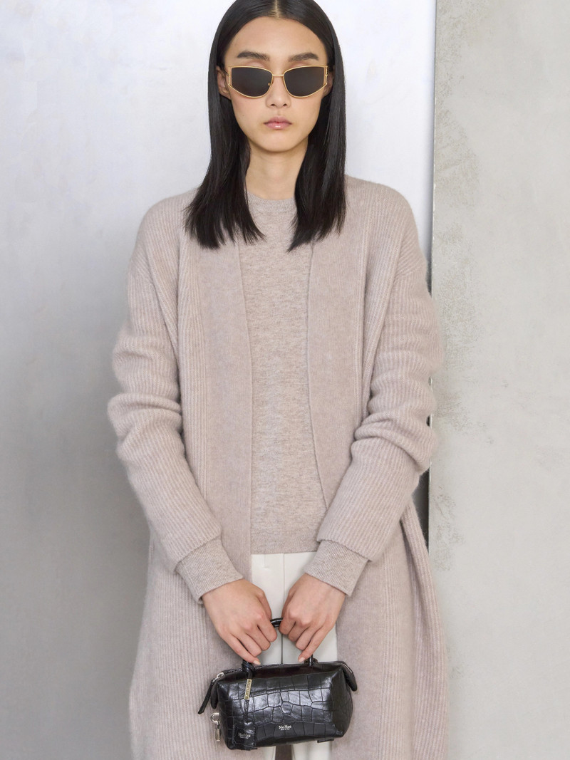 NEBBIE Boxy-fit wool and cashmere sweater - POWDER 1