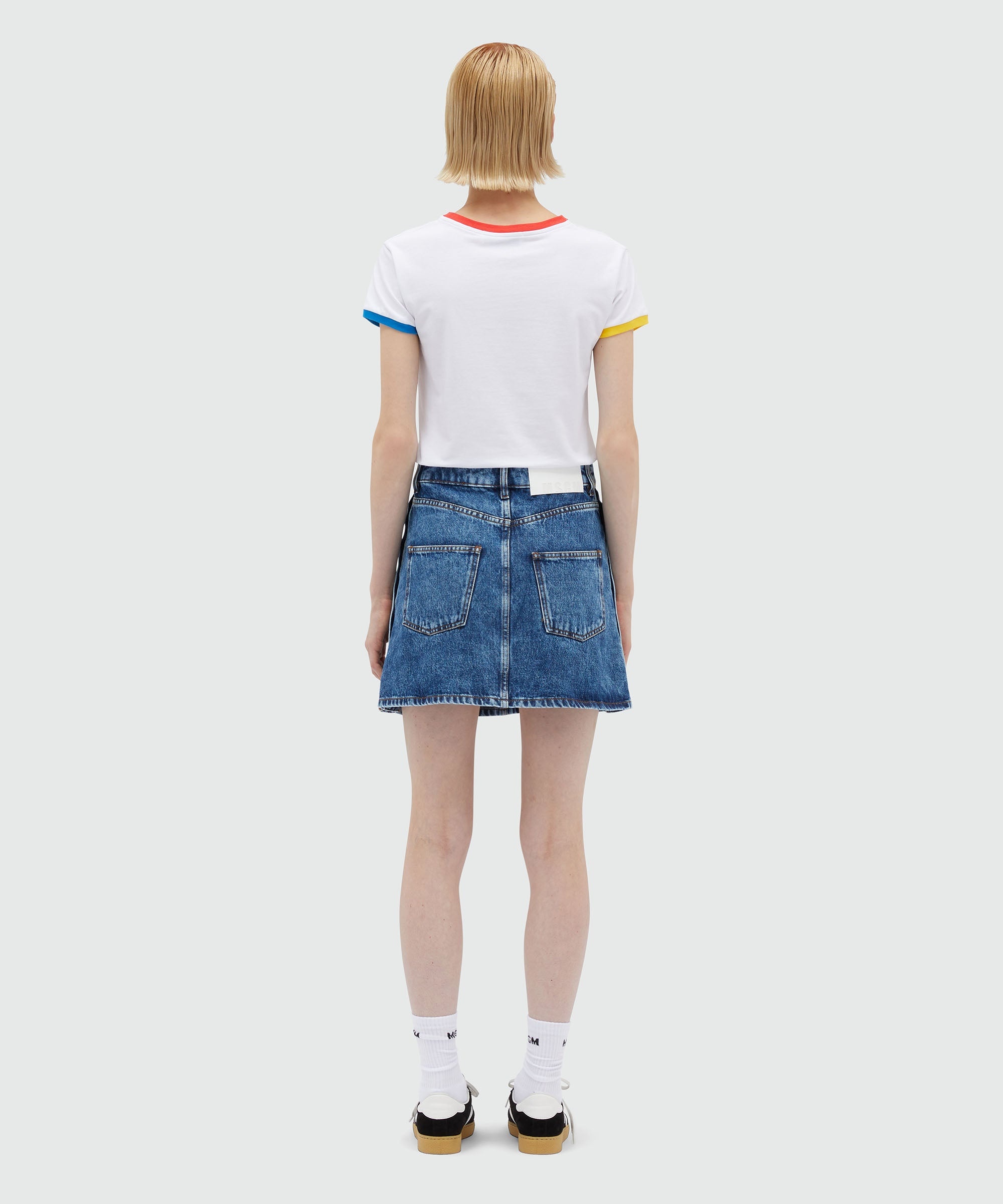 Short denim skirt with metal buttons - 3
