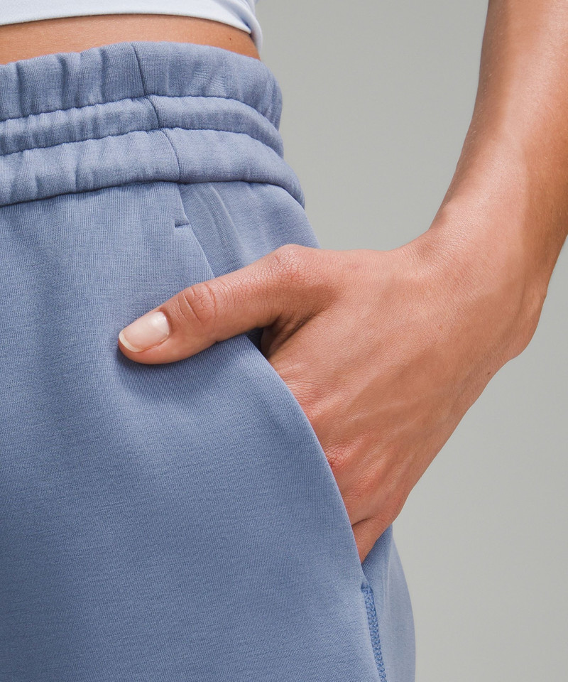 Softstreme High-Rise Short 4" 4