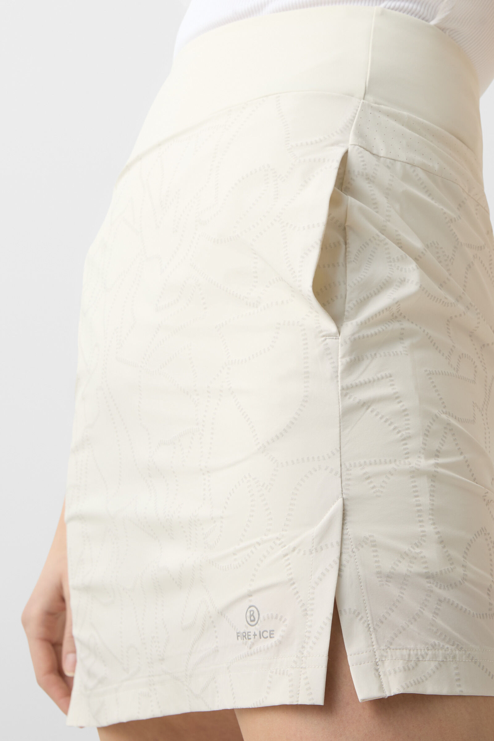 Gylla functional skirt in Sand - 5