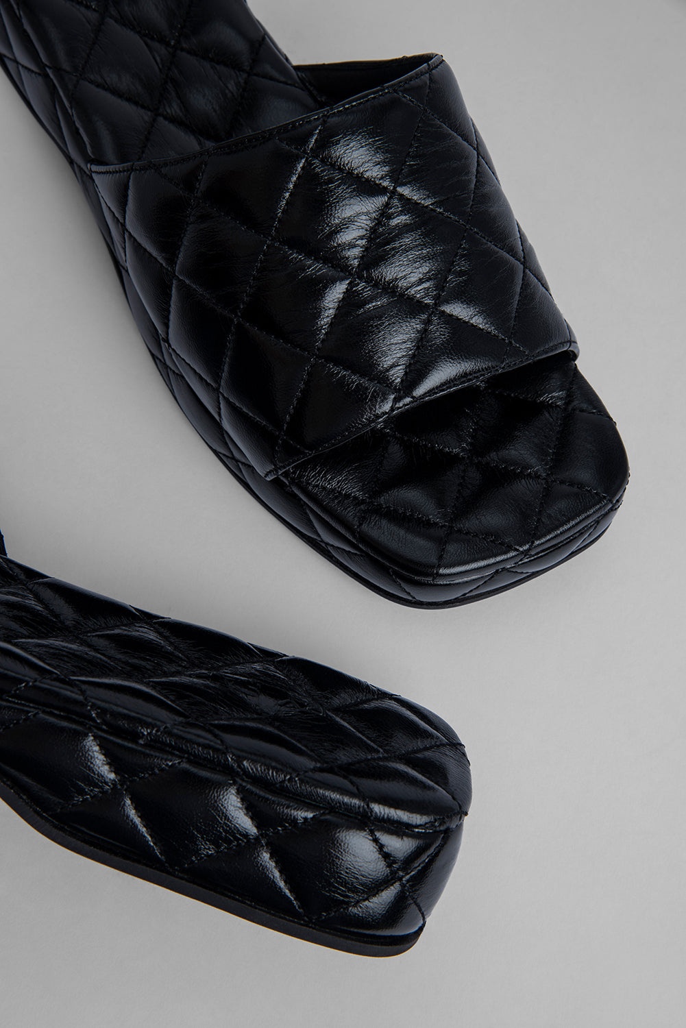 Lilo Black Gloss Leather - 3