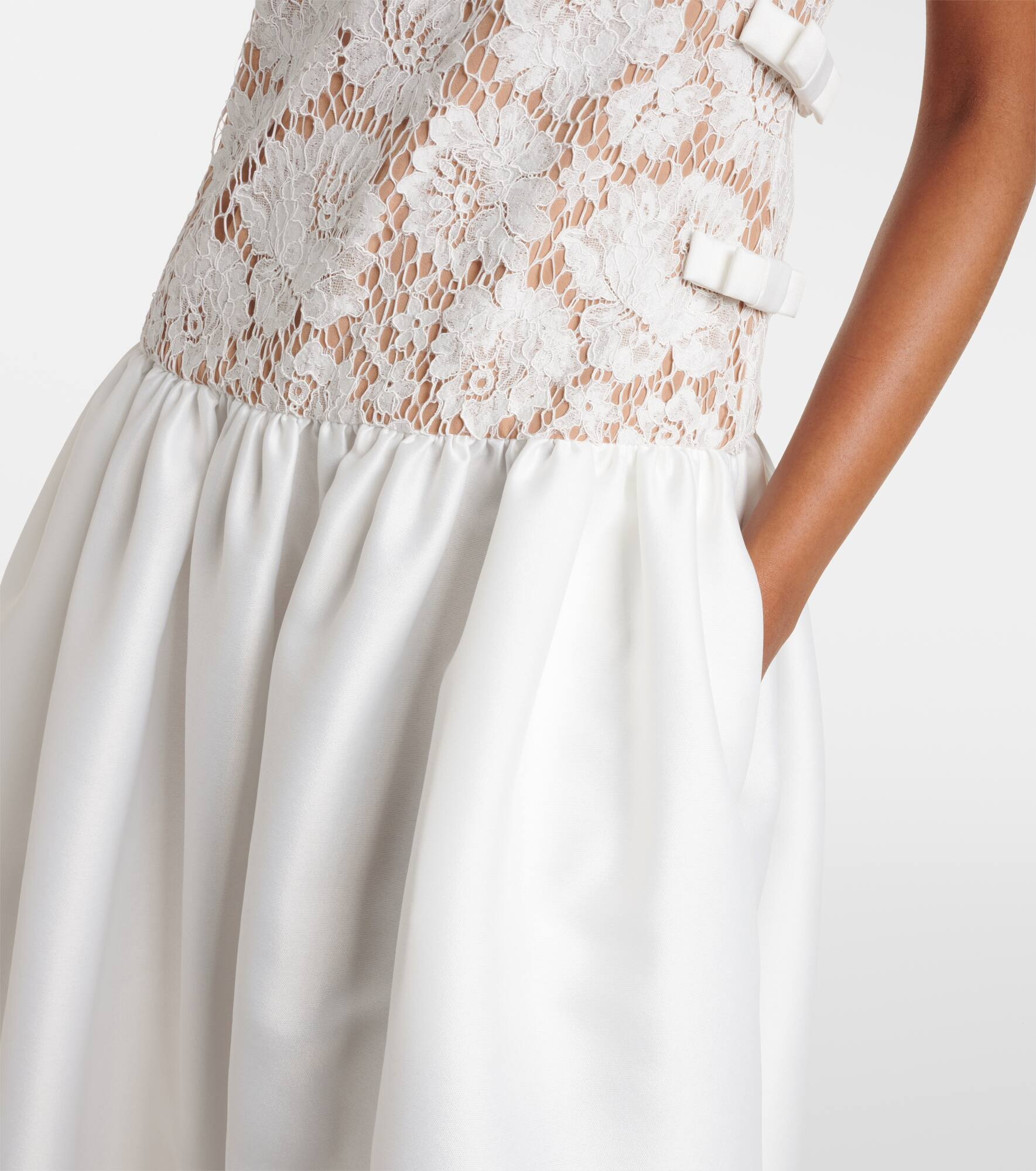 Bow-detail lace and satin maxi dress - 5